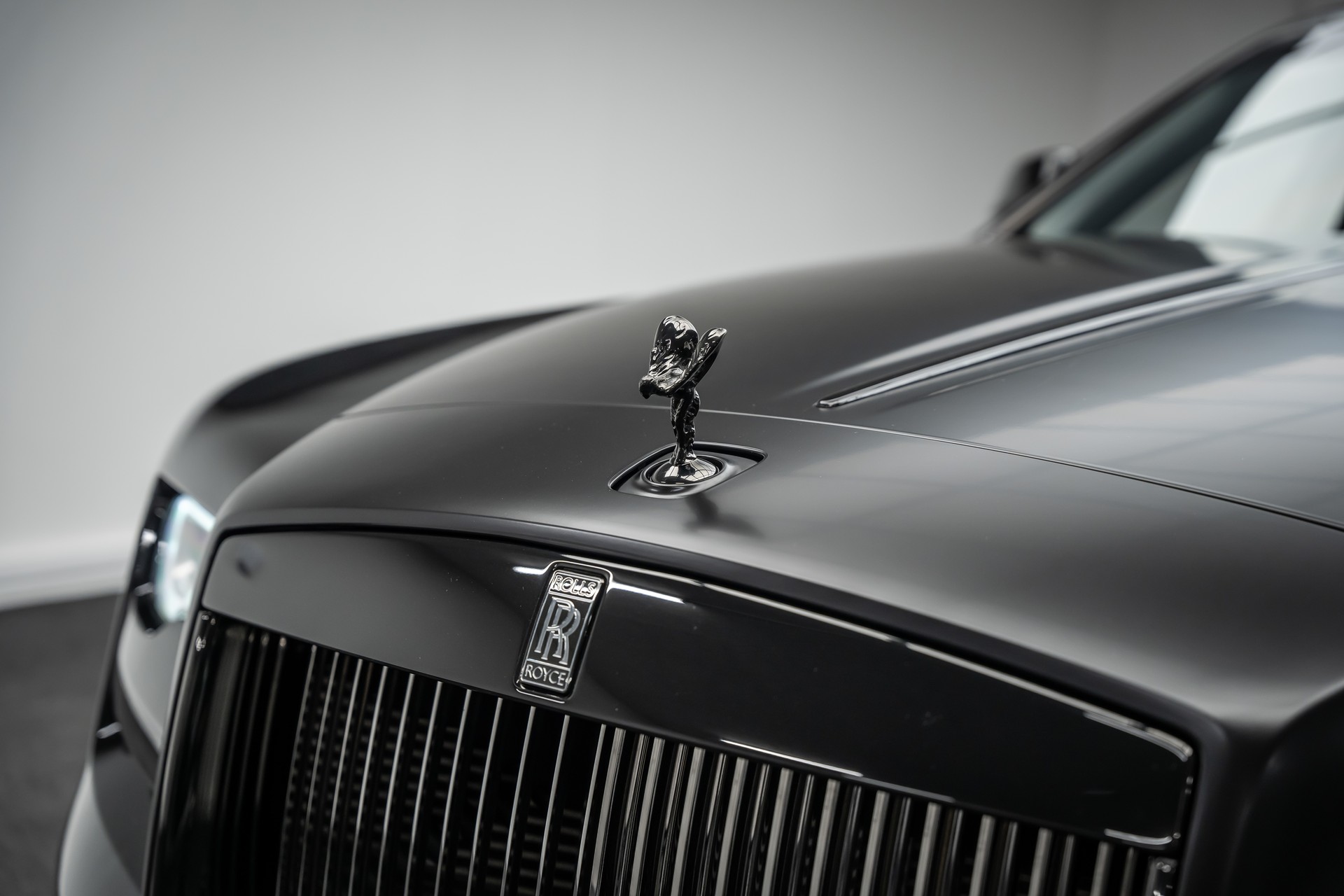 ROLLS-ROYCE * GHOST BLACK BADGE * BESPOKE TAILORED PURPLE INTERIEUR * EINMALIG IN EUROPA *-image-11