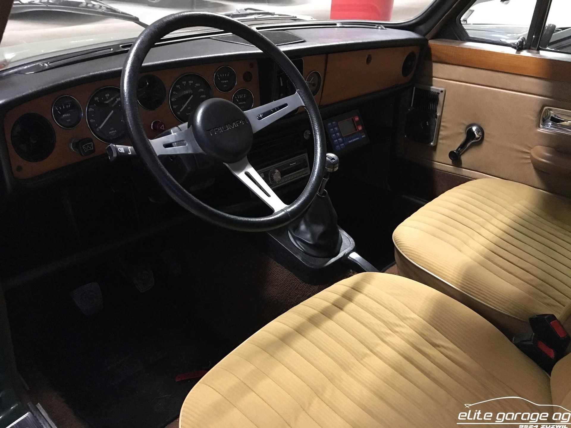 TRIUMPH Dolomite Sprint-image-9