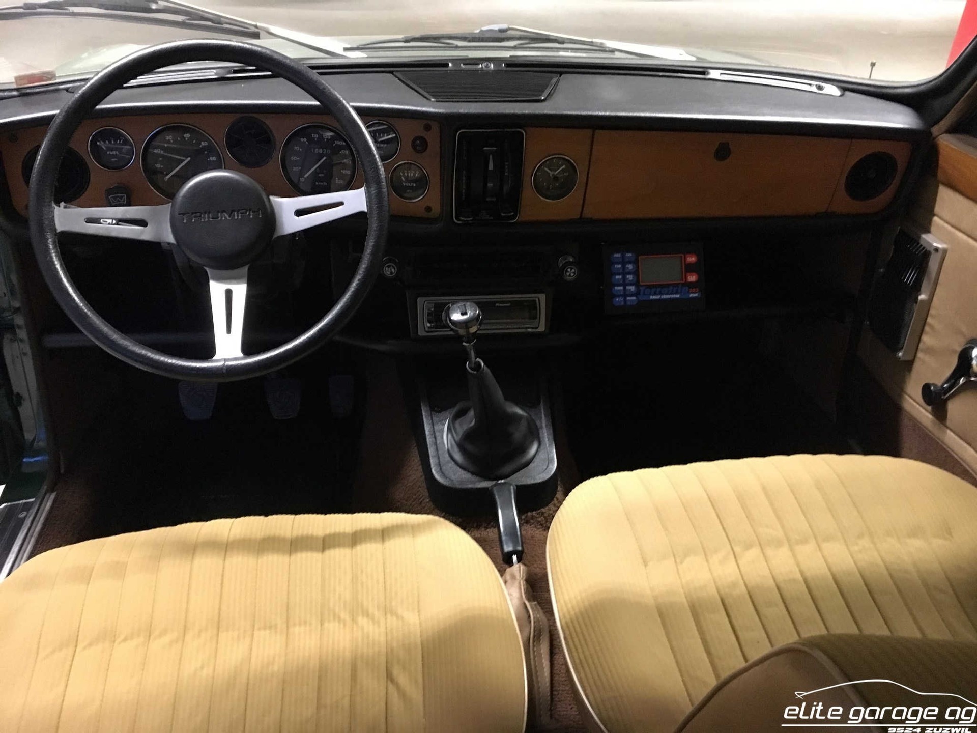 TRIUMPH Dolomite Sprint-image-12