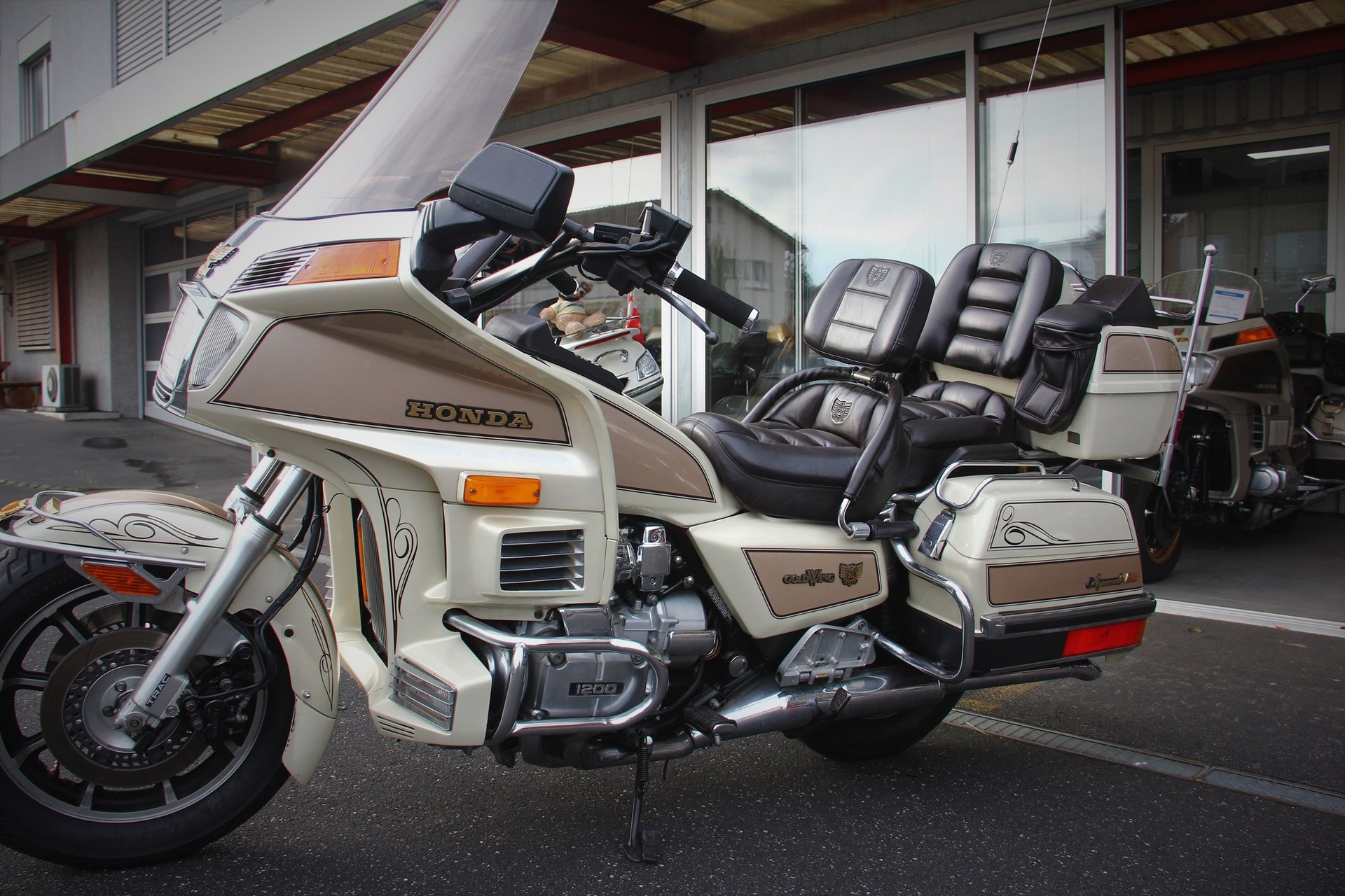 HONDA GL 1200 Goldwing De Luxe-image-8