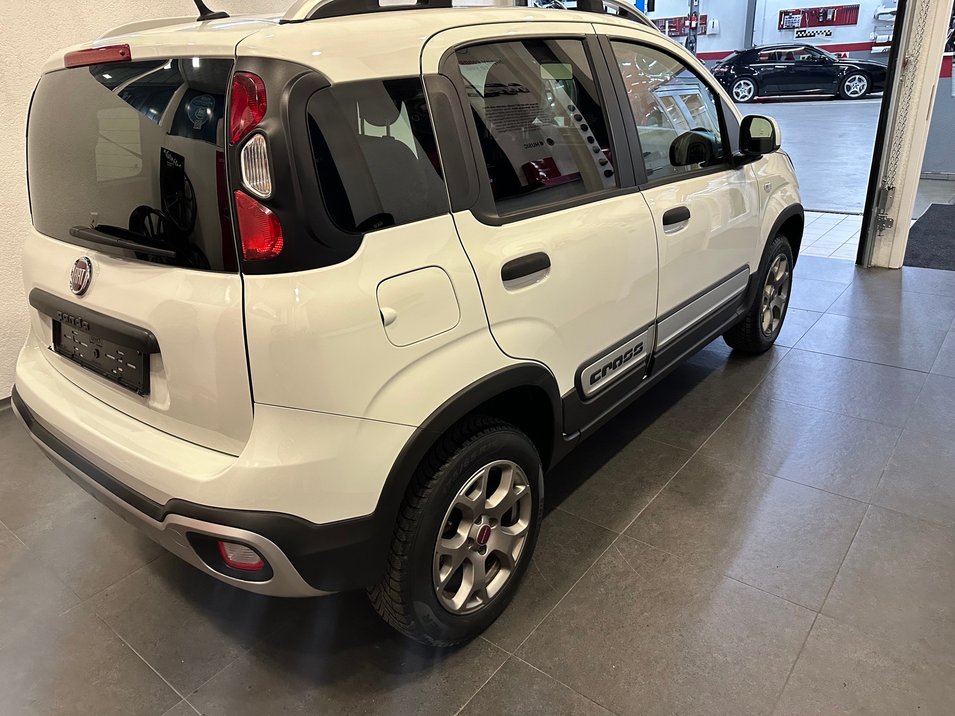 FIAT Panda 0.9 Twinair Turbo Cross 4x4-image-2