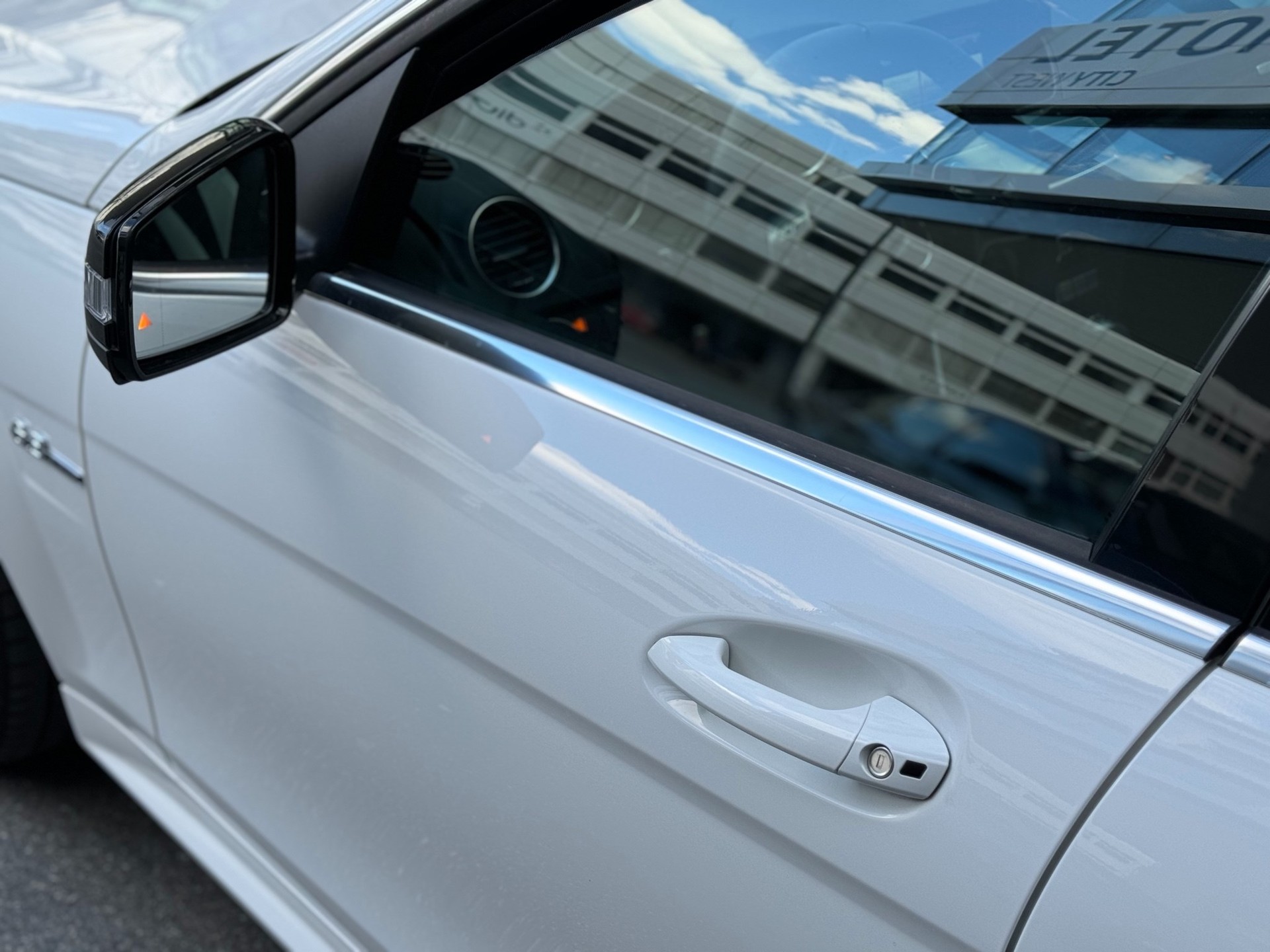 MERCEDES-BENZ C 63 AMG Avantgarde Edition 507 Speedshift MCT-image-12