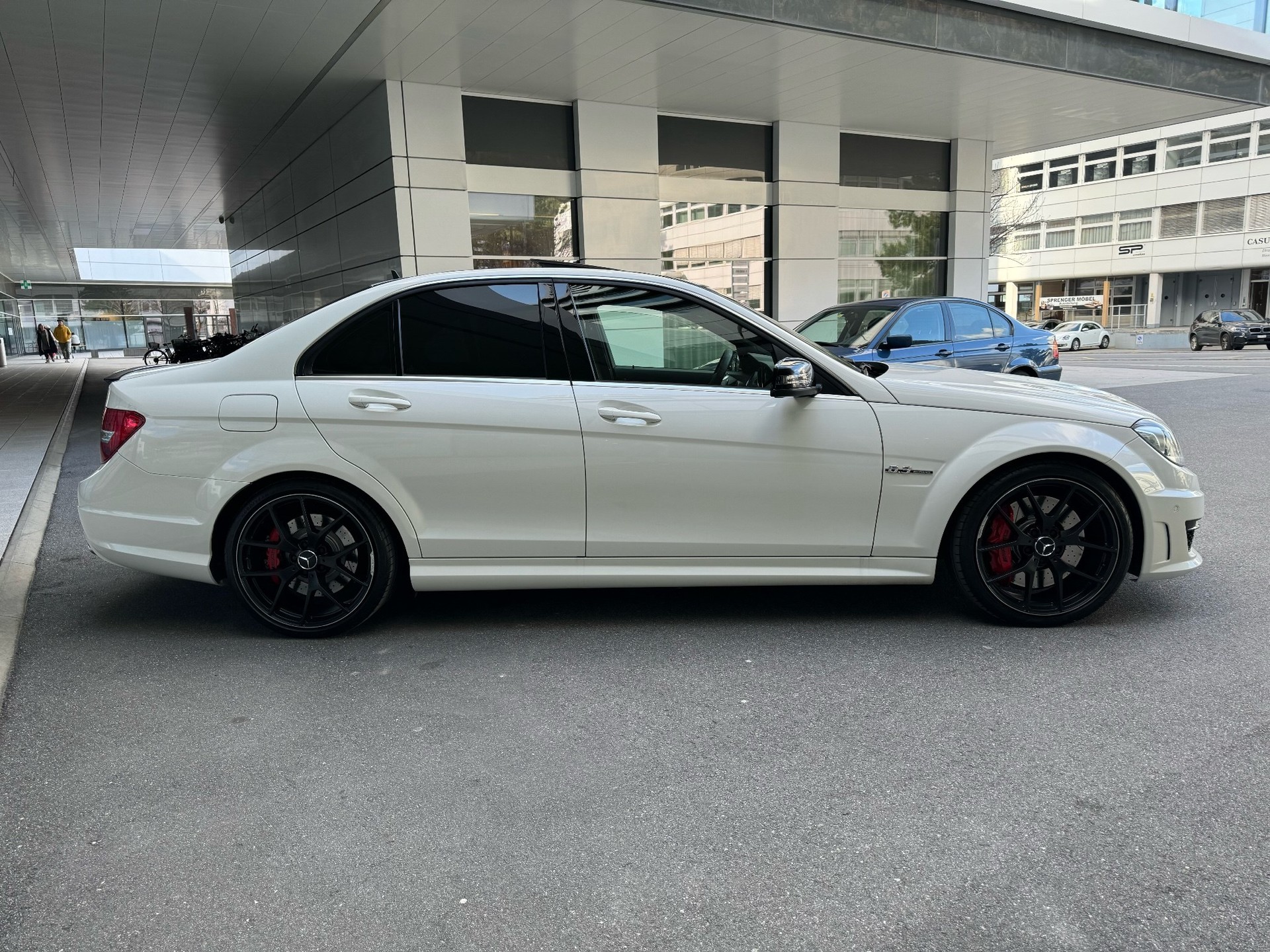 MERCEDES-BENZ C 63 AMG Avantgarde Edition 507 Speedshift MCT-image-6