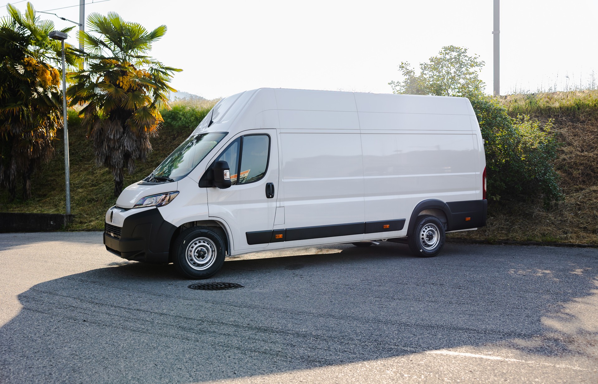 CITROEN Jumper L4H3 35+ 2.2 BlueHDi 180-image-2
