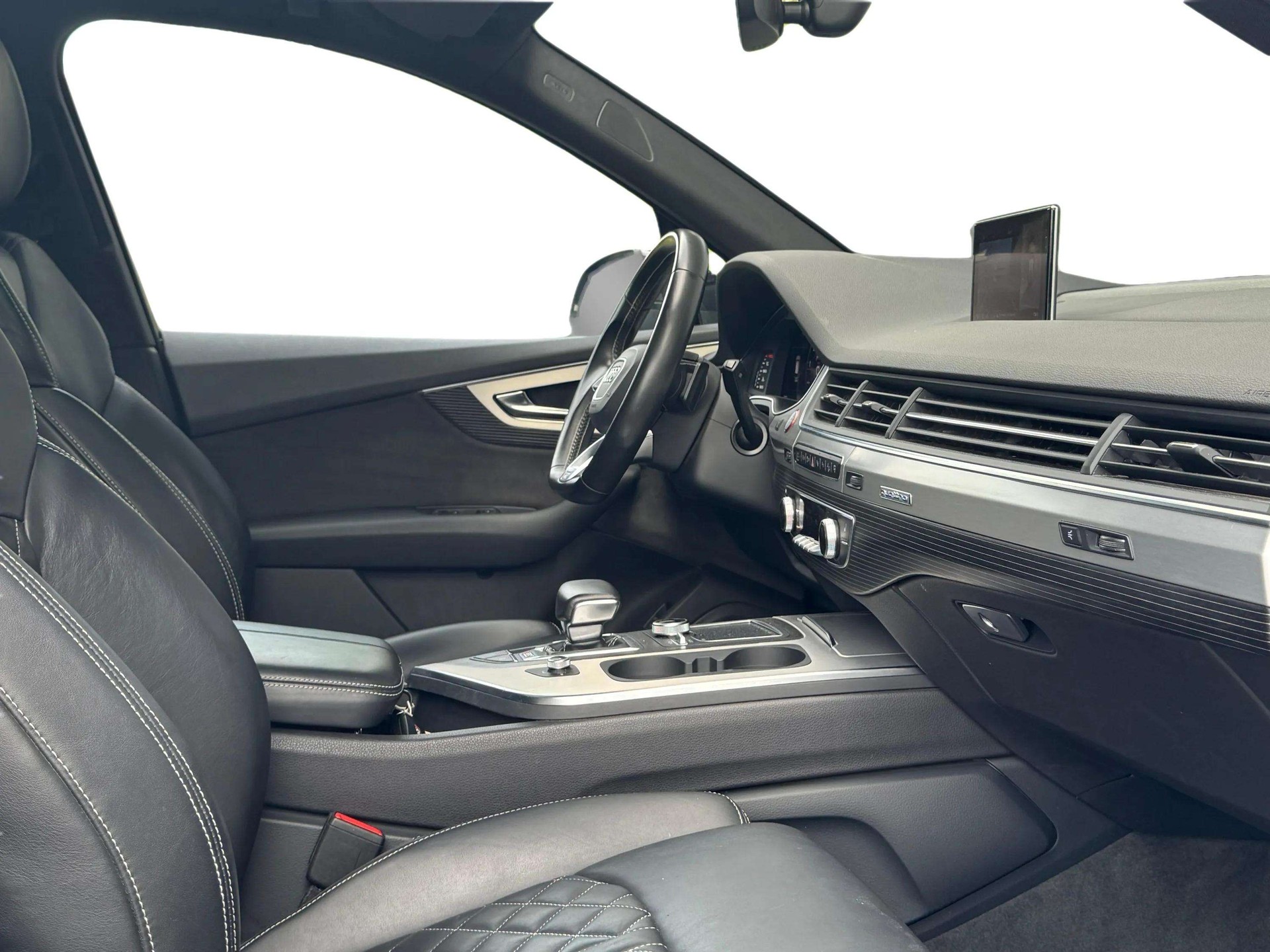 AUDI SQ7 4.0 TDI quattro tiptronic-image-18