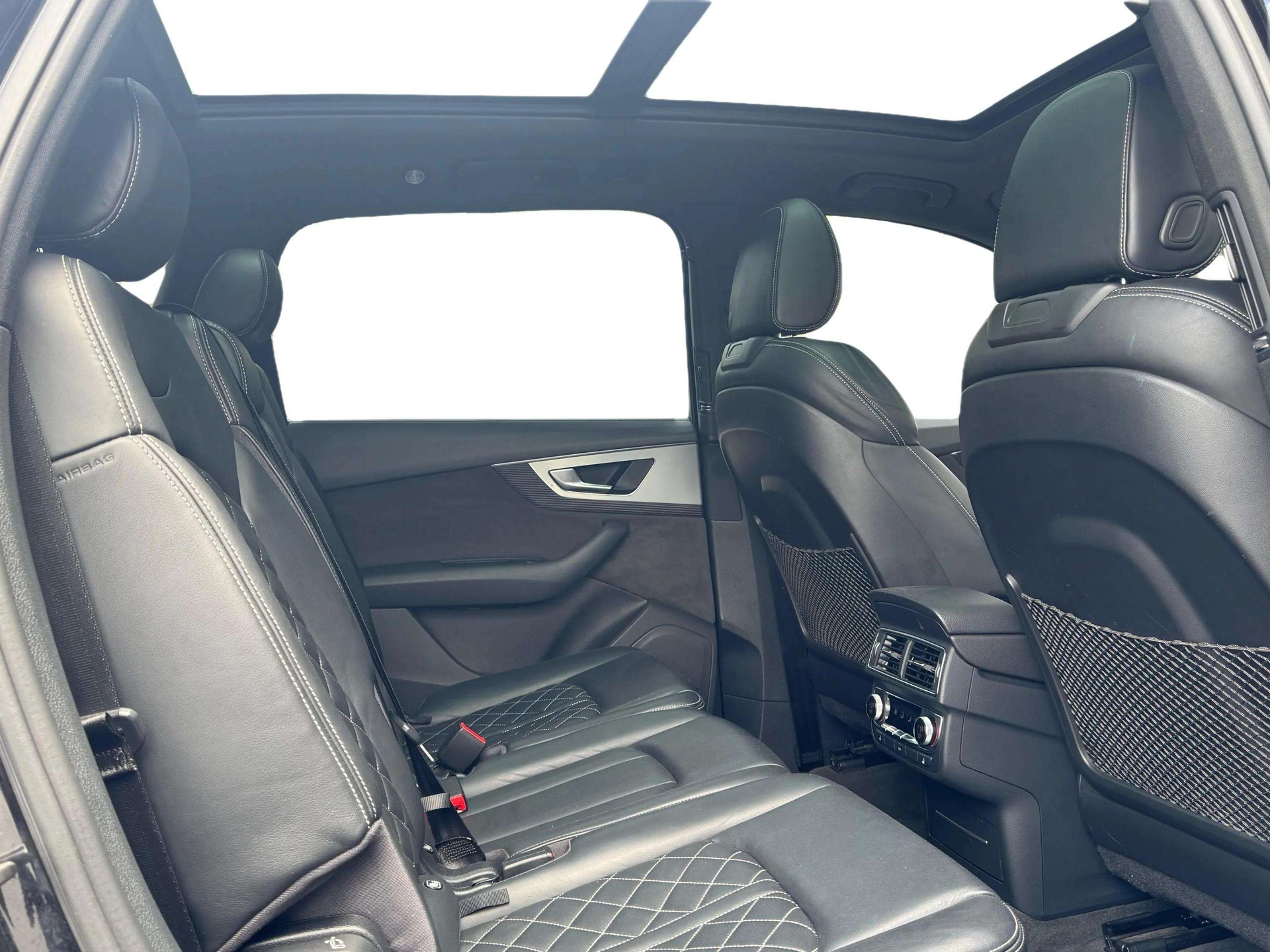 AUDI SQ7 4.0 TDI quattro tiptronic-image-19