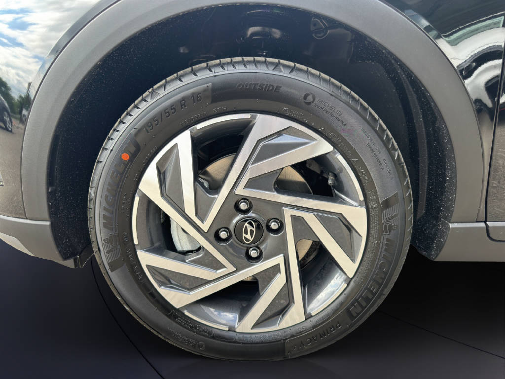HYUNDAI BAYON 1.0 T-GDi 100 Amplia Safe Tec-image-6