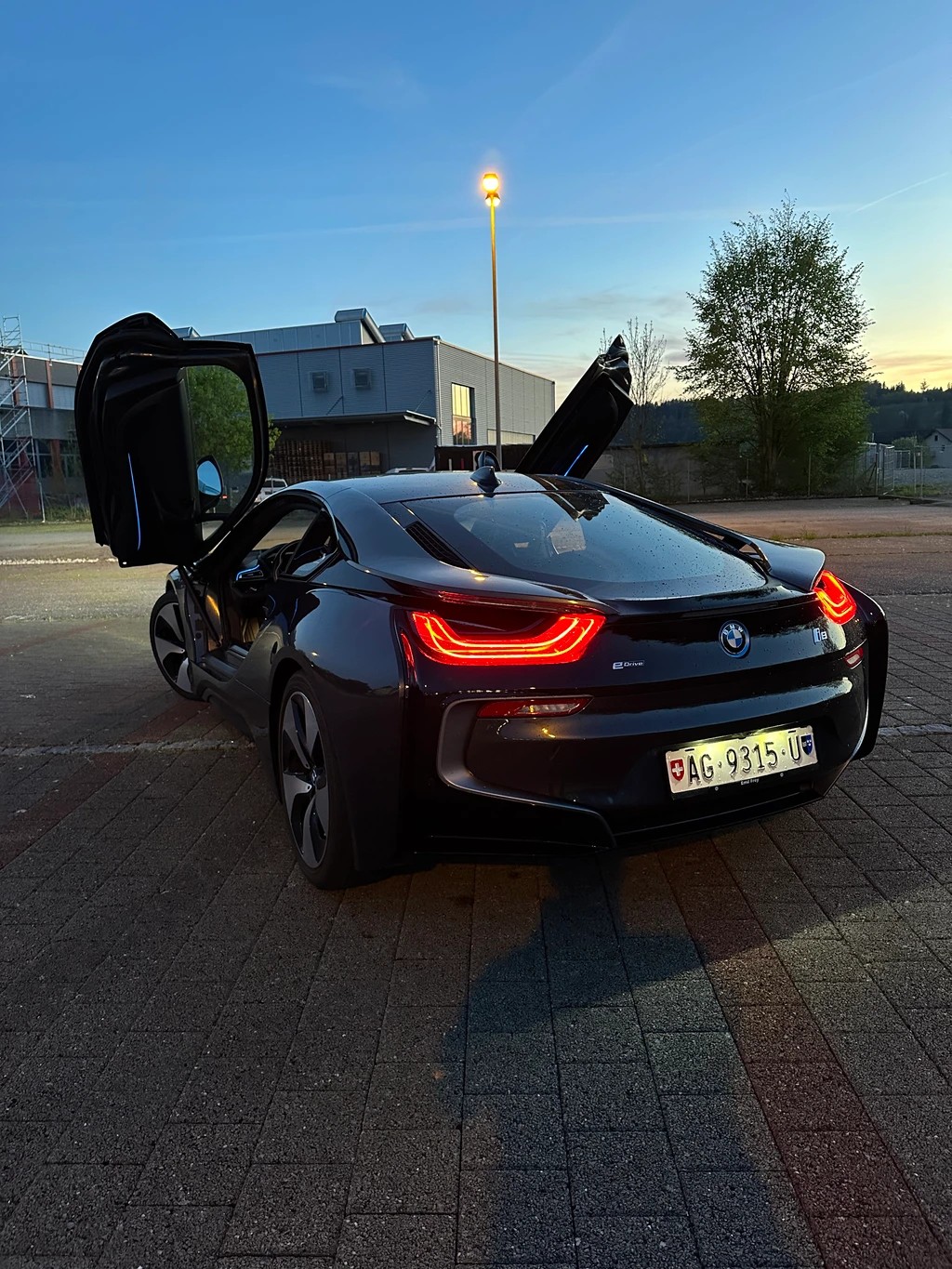 BMW i8 Coupé-image-9