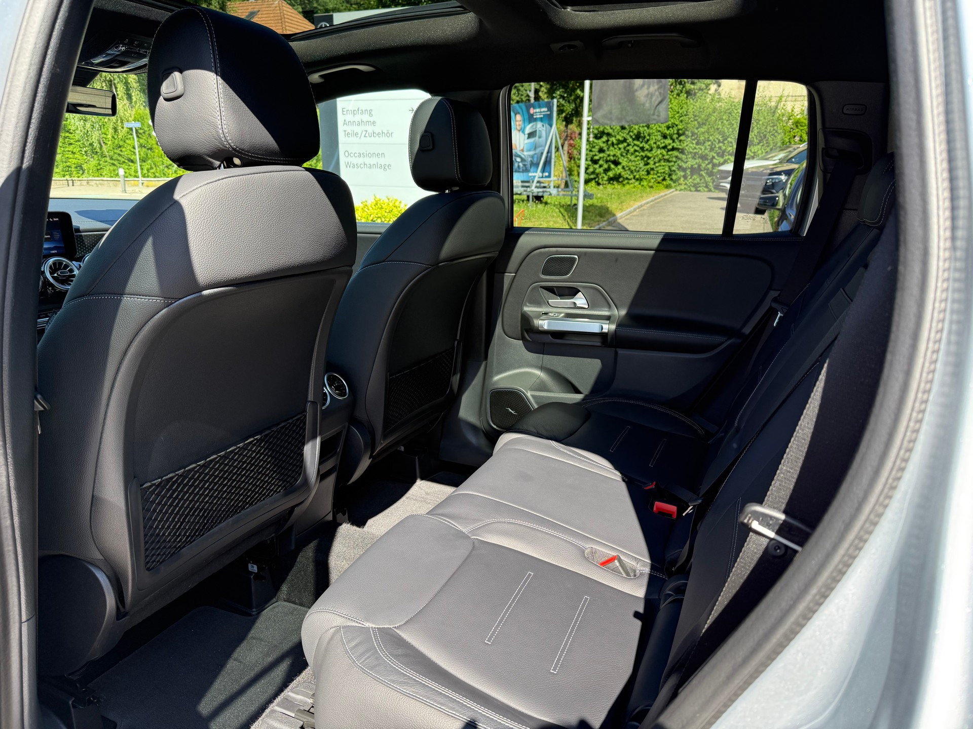 MERCEDES-BENZ GLB 220 4Matic 8G-Tronic-image-5