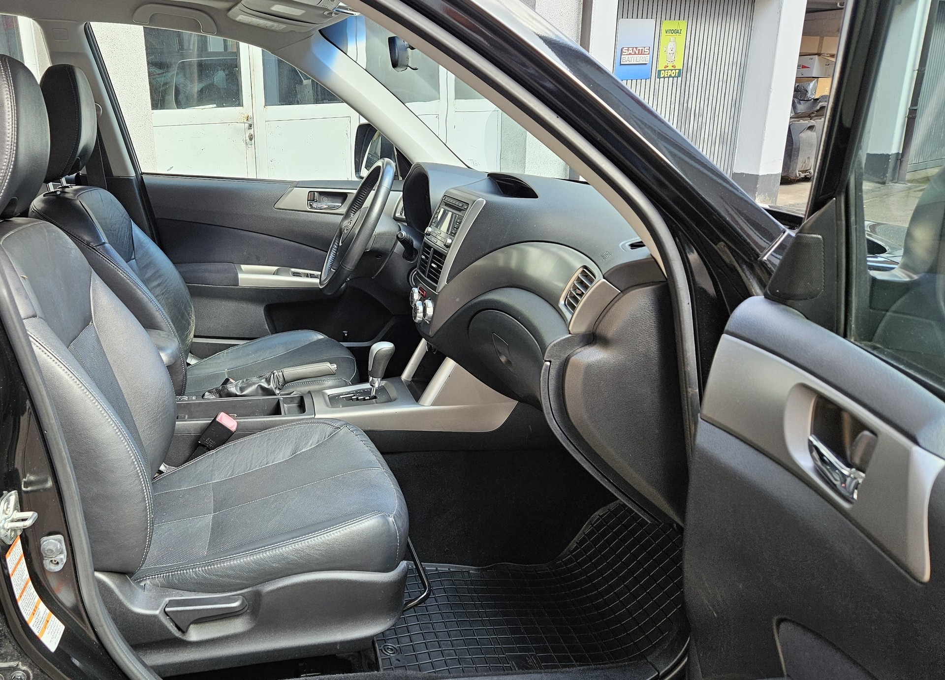 SUBARU Forester 2.0X Swiss Automatic-image-5