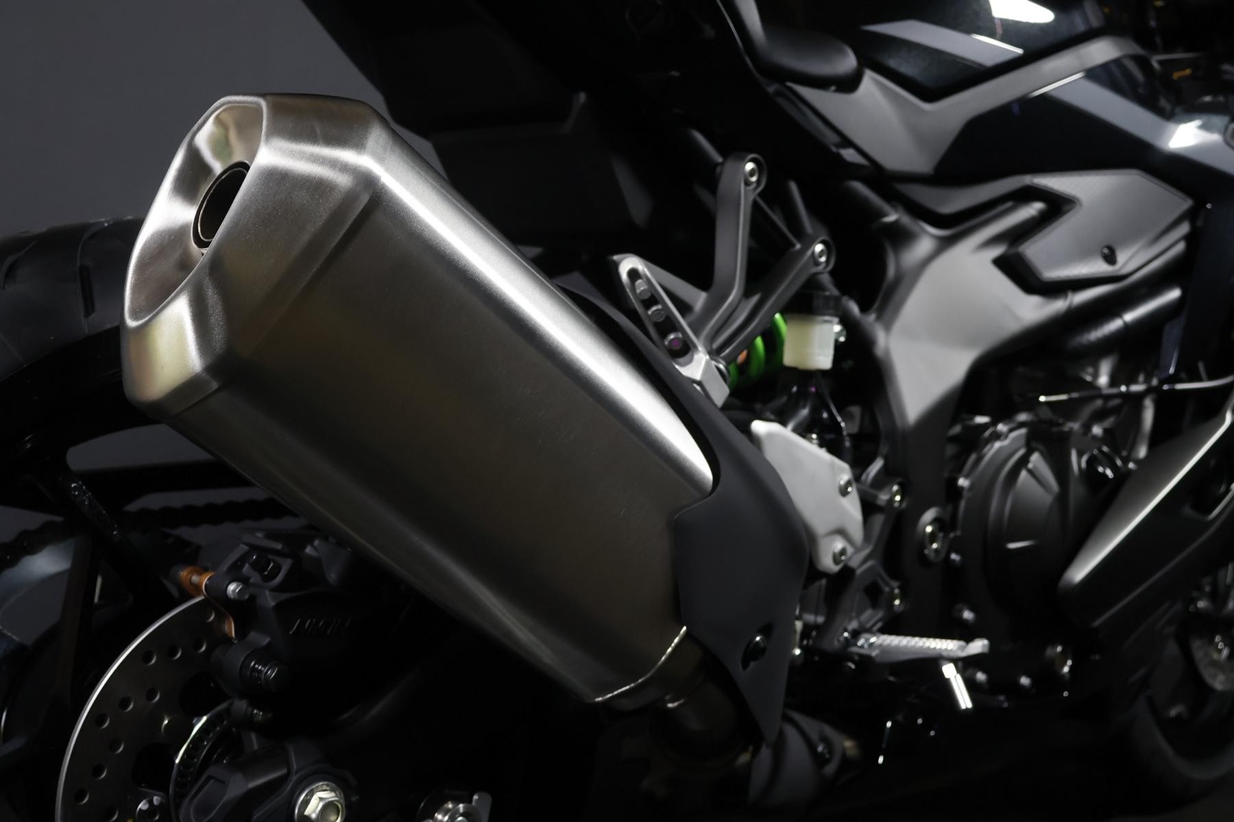 KAWASAKI Ninja ZX-4RR (57/35 KW)-image-5