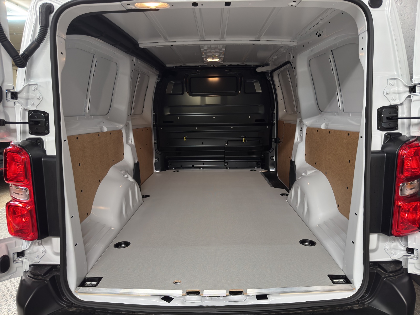 FIAT Scudo Kaw. L3 2.0 BlueHDI 145-image-10