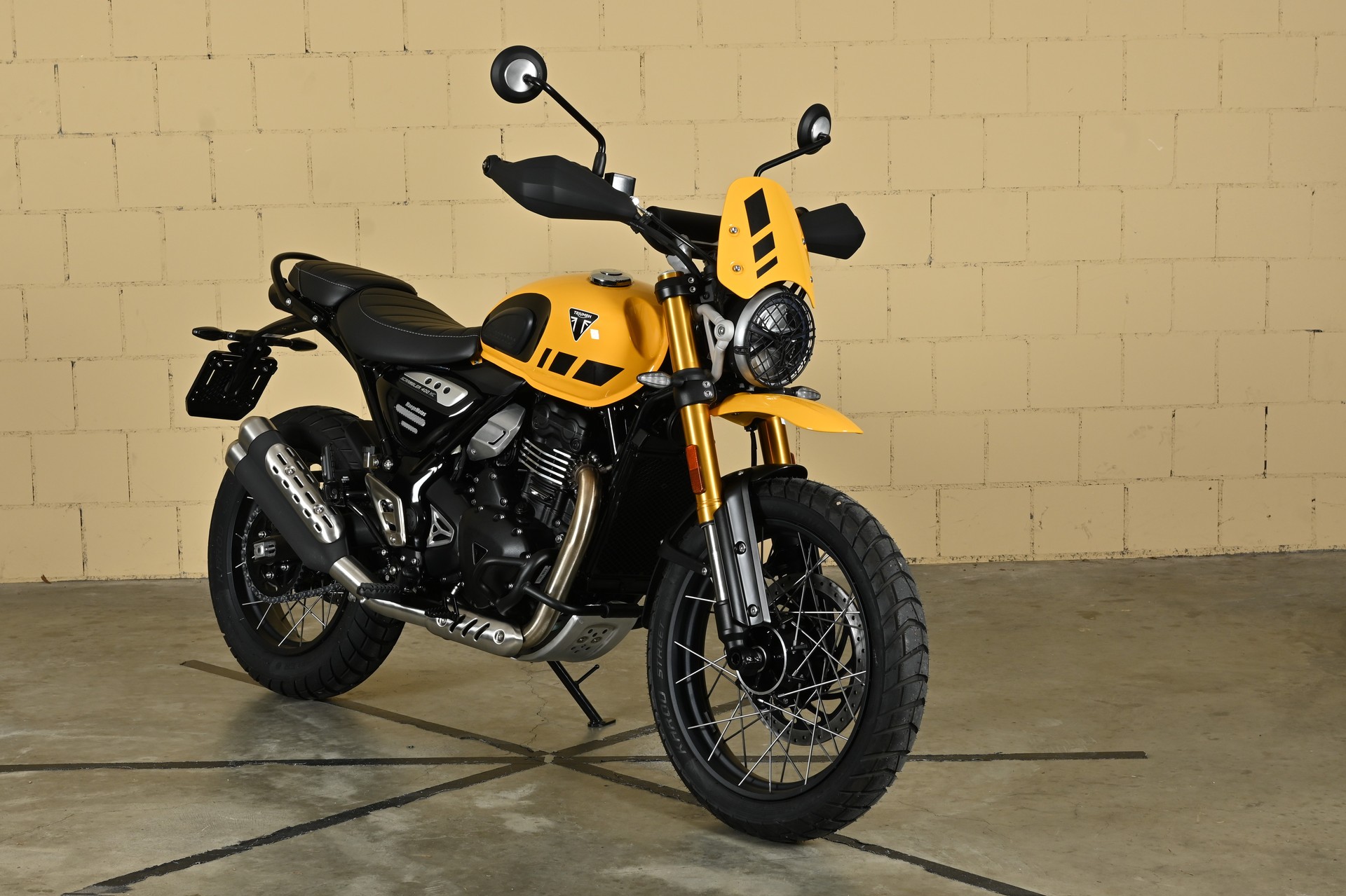 TRIUMPH 400 XC-image-1