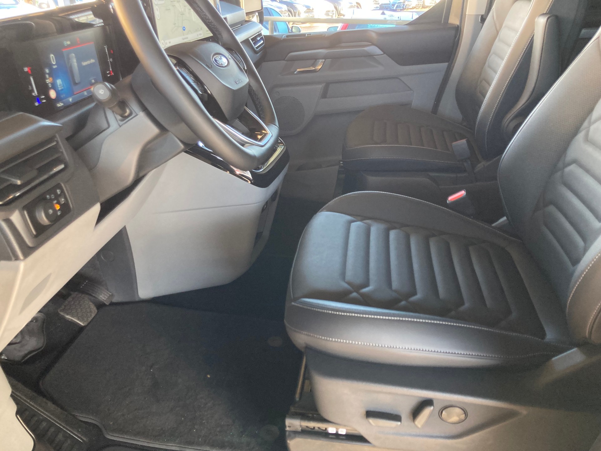 FORD Tourneo Bus 320 L2H1 TitaniumX Automat 4x4-image-6