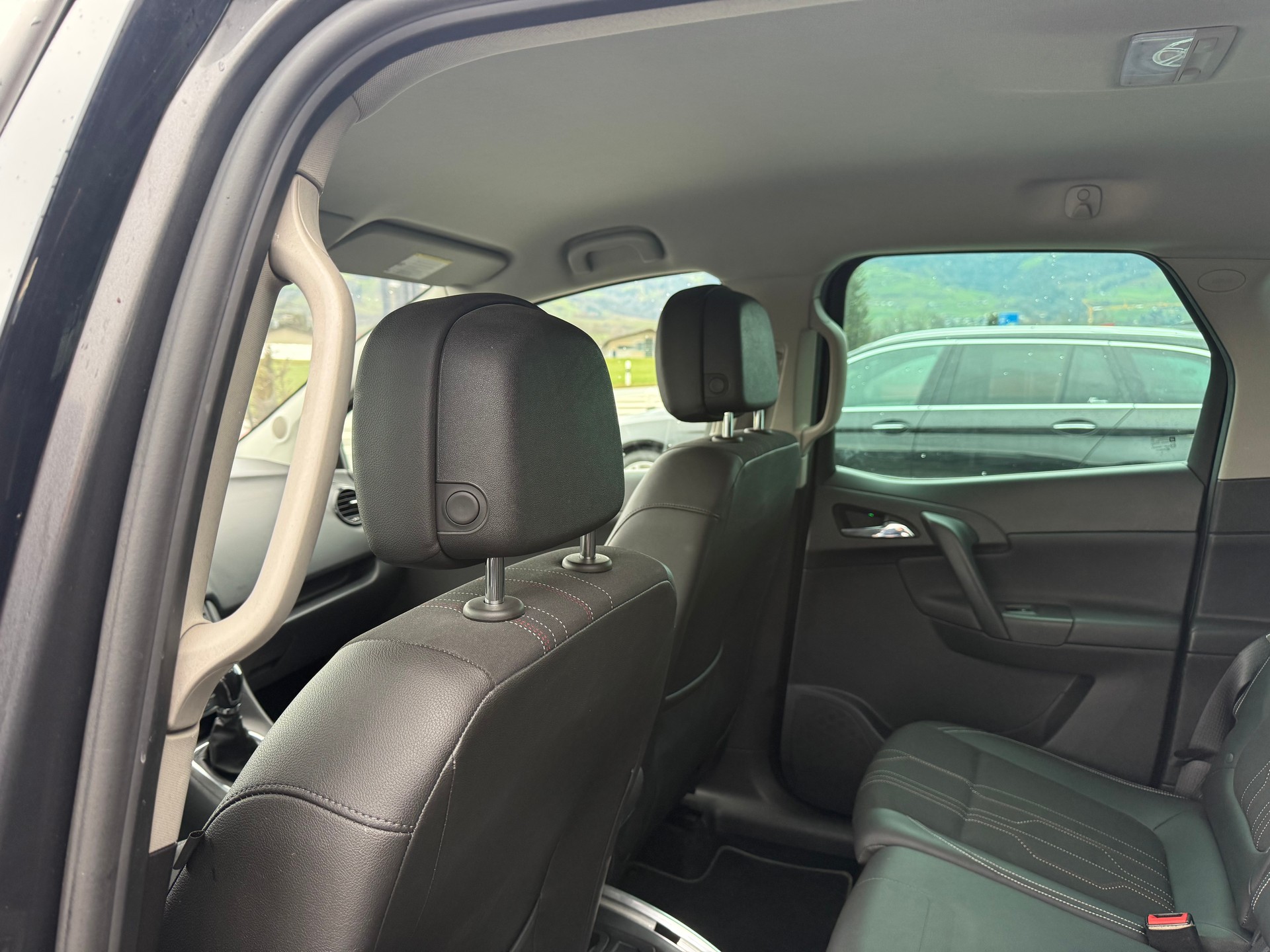 OPEL Meriva 1.4 TP Active Edition-image-13