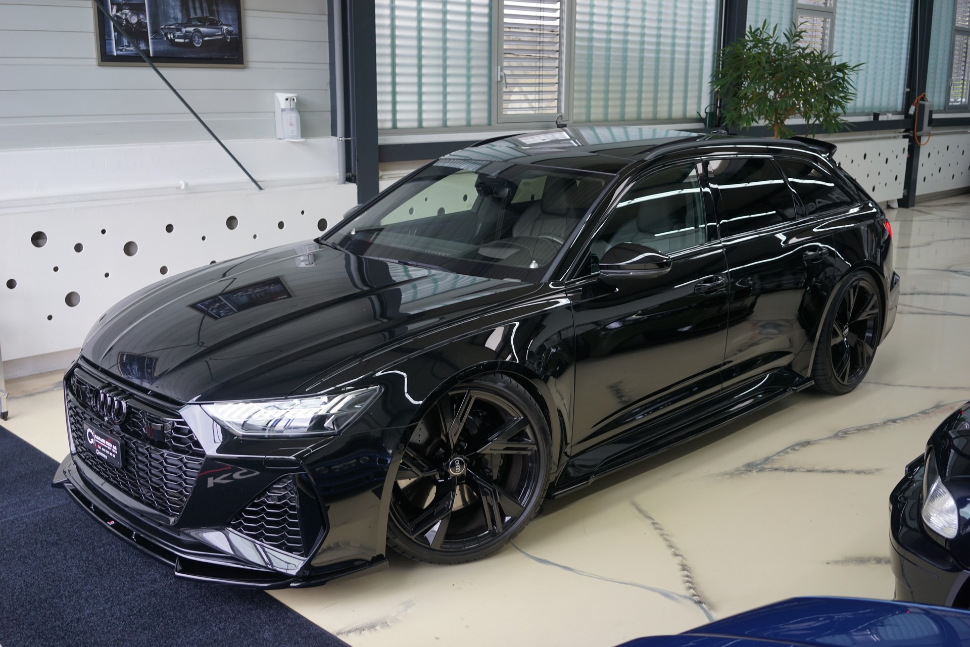 AUDI RS6 Avant 4.0 TFSI V8 quattro-showroom-element-2