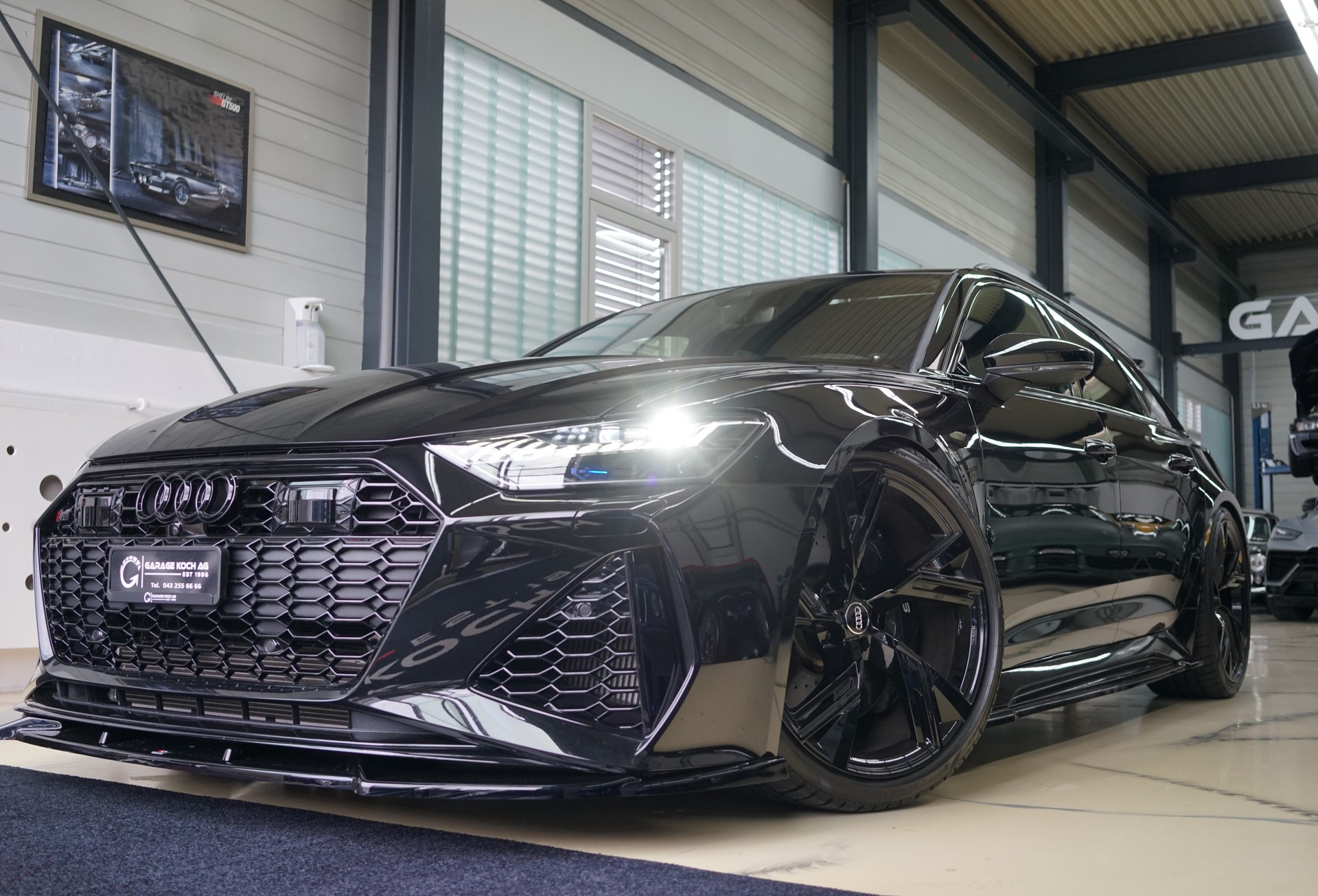 AUDI RS6 Avant 4.0 TFSI V8 quattro-showroom-element-1