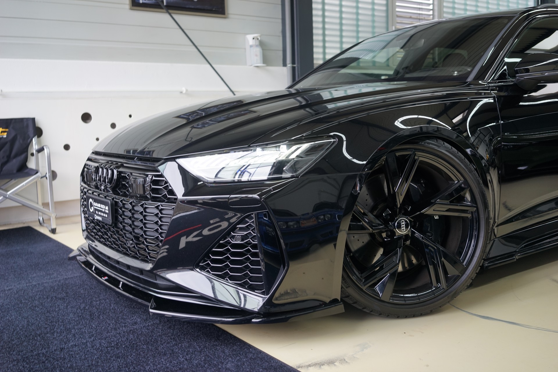 AUDI RS6 Avant 4.0 TFSI V8 quattro-showroom-element-3