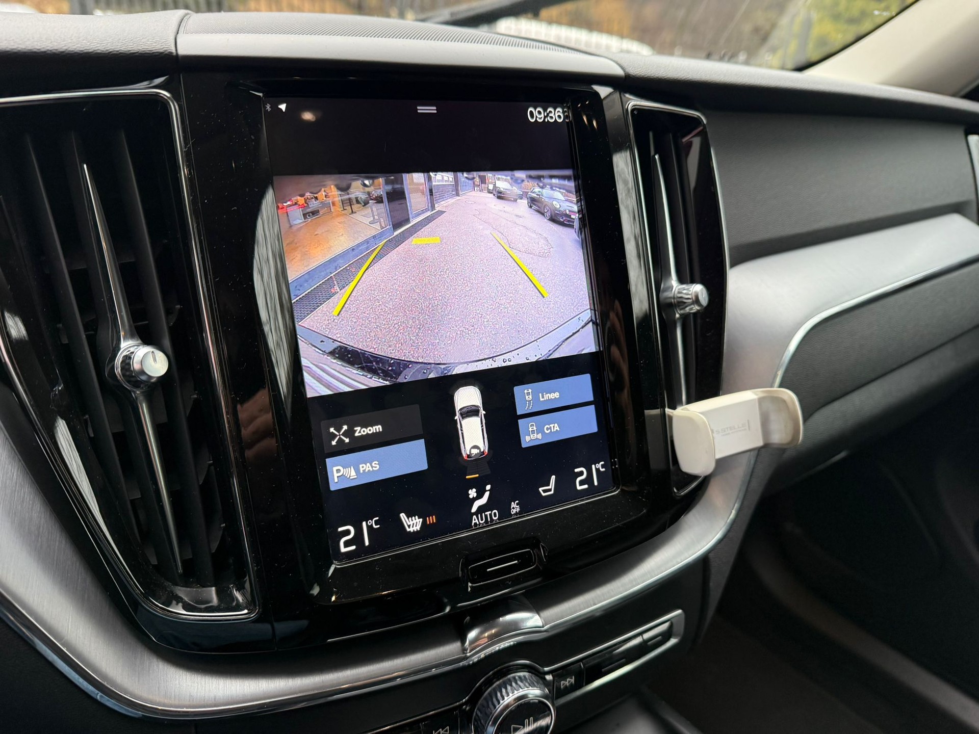 VOLVO XC60 T5 R-Design Geartronic-image-14