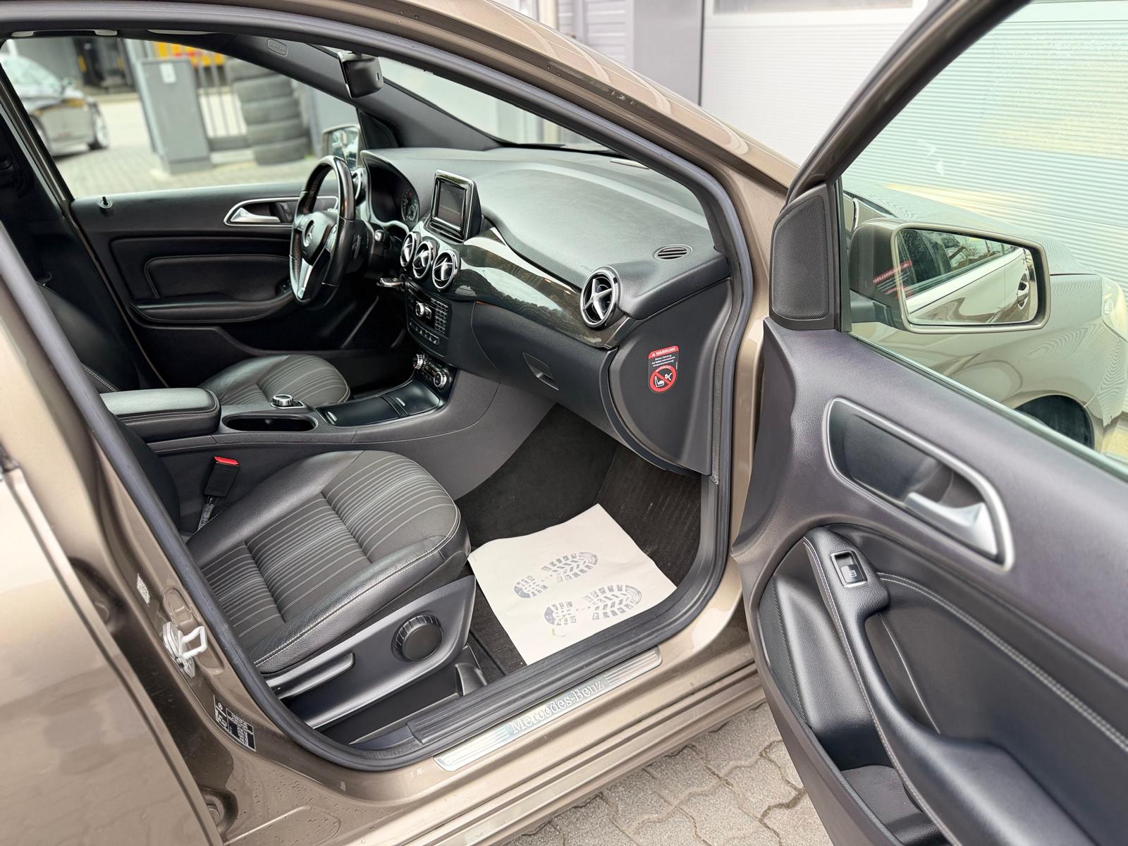MERCEDES-BENZ B 220 4Matic 7G-DCT-image-16
