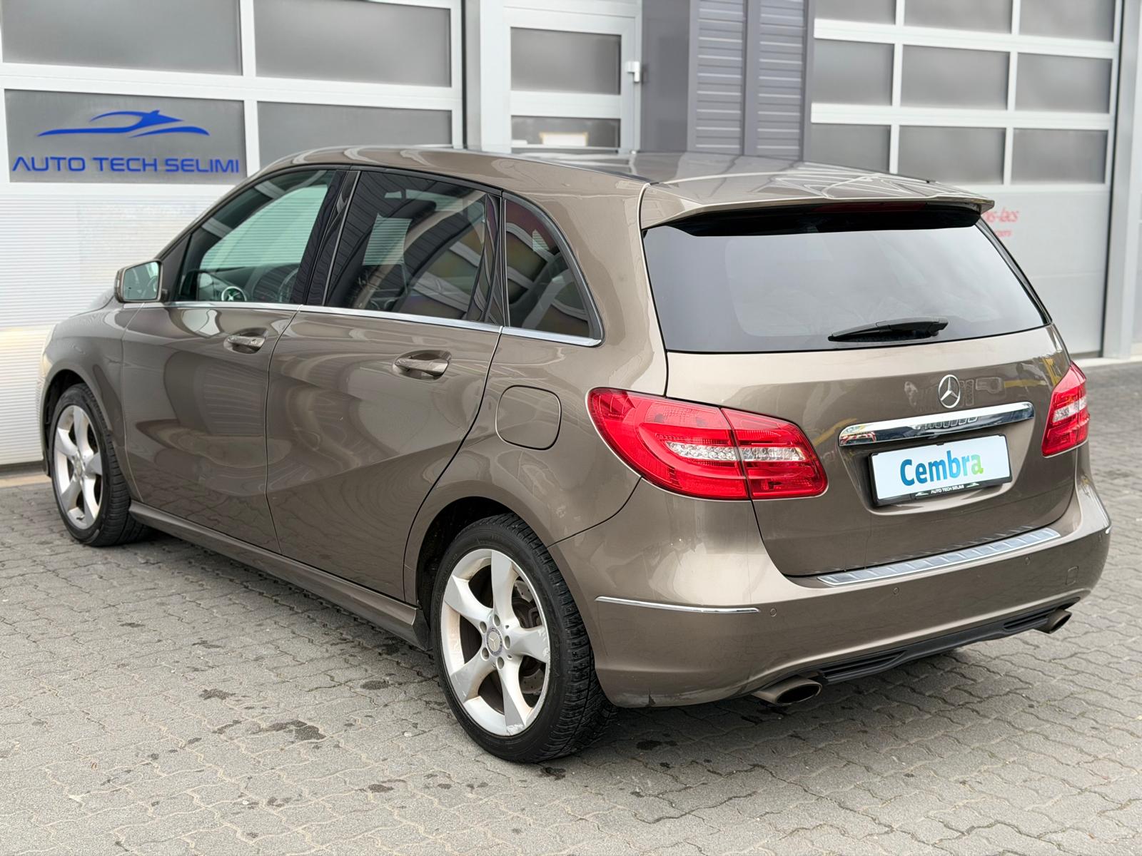 MERCEDES-BENZ B 220 4Matic 7G-DCT-image-8