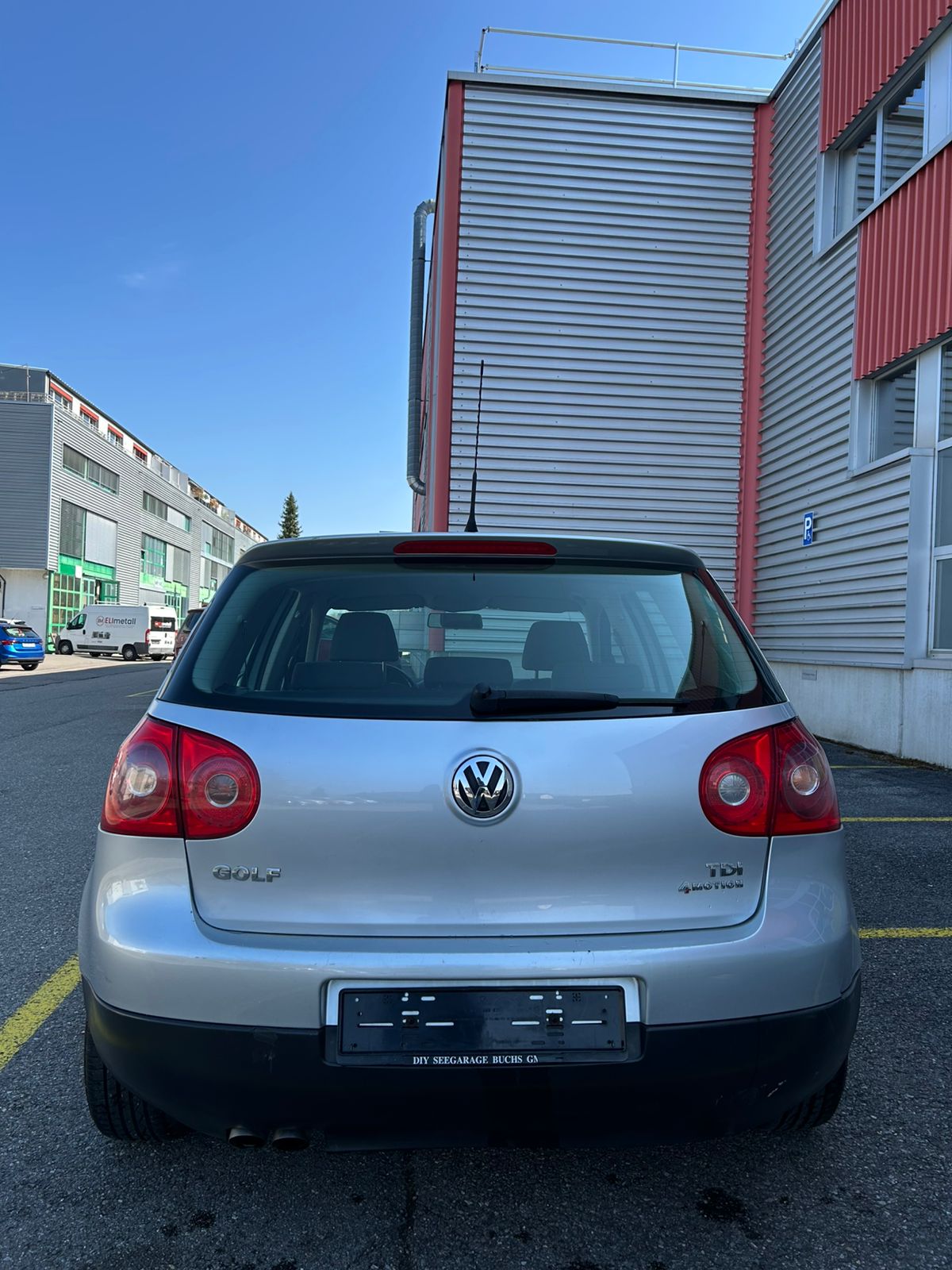VW Golf 1.9 TDI Comfortline 4Motion-image-2