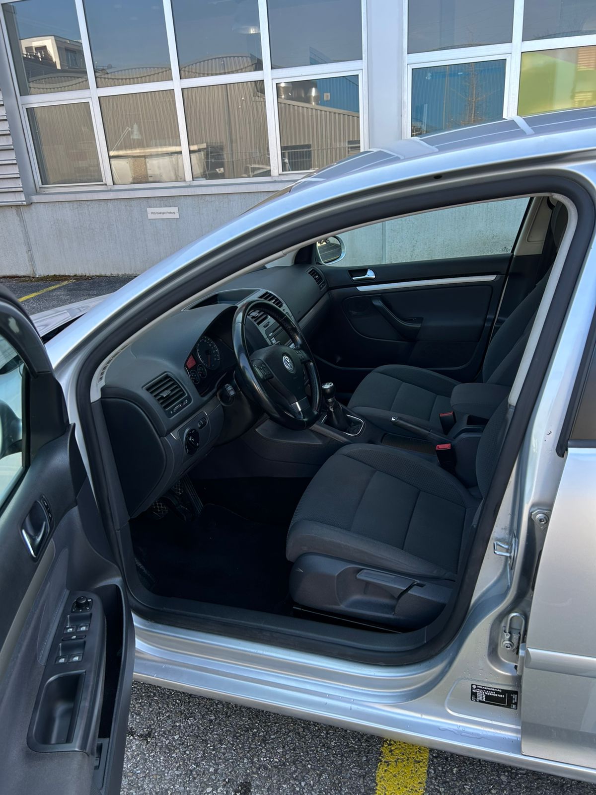 VW Golf 1.9 TDI Comfortline 4Motion-image-9
