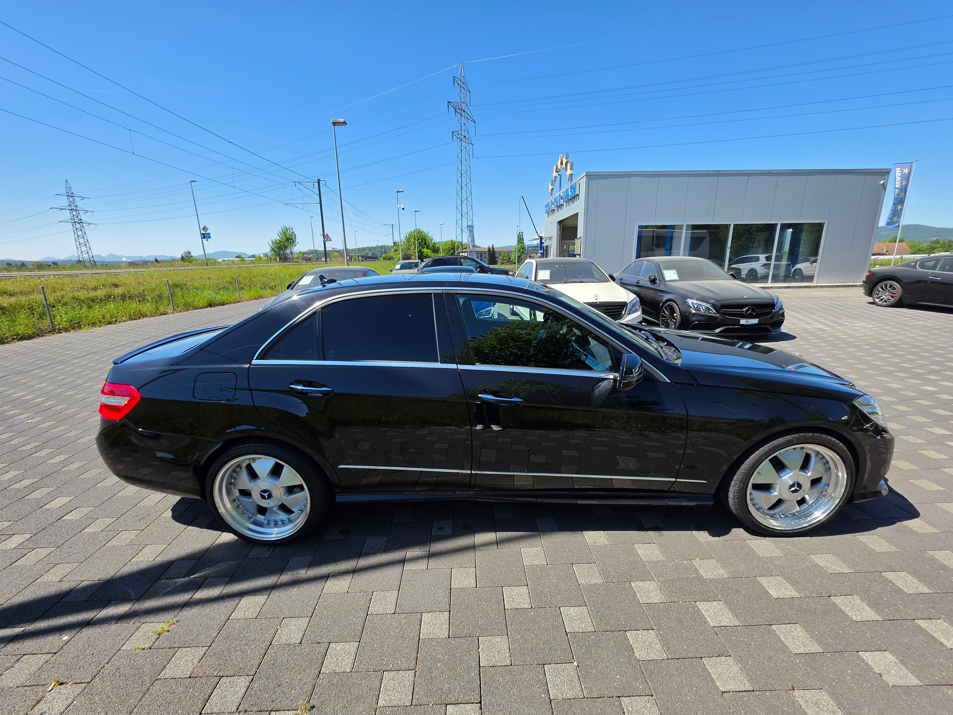 MERCEDES-BENZ E 350 CGI BlueEfficiency Avantgarde 7G-Tronic-image-4