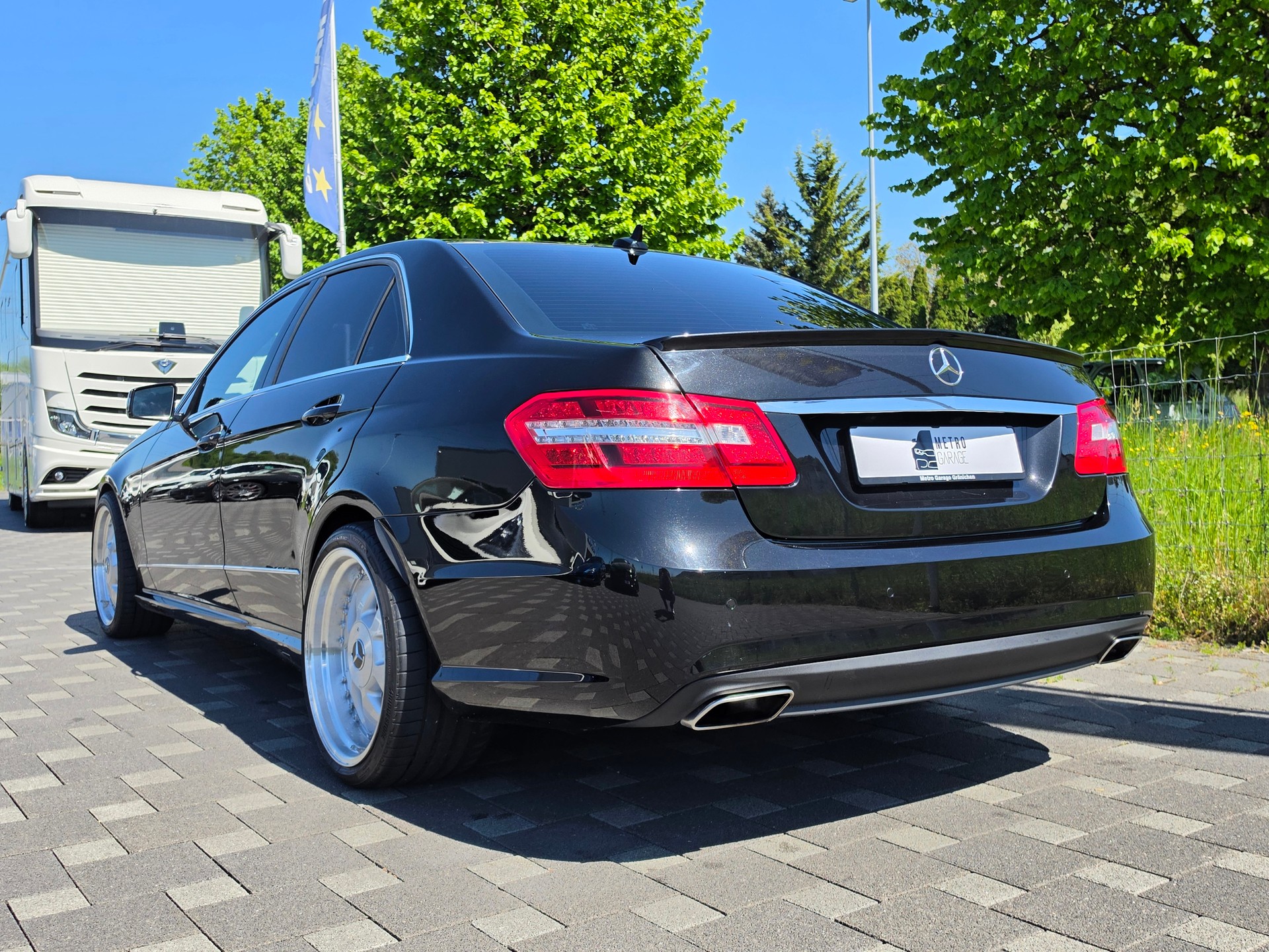 MERCEDES-BENZ E 350 CGI BlueEfficiency Avantgarde 7G-Tronic-image-8