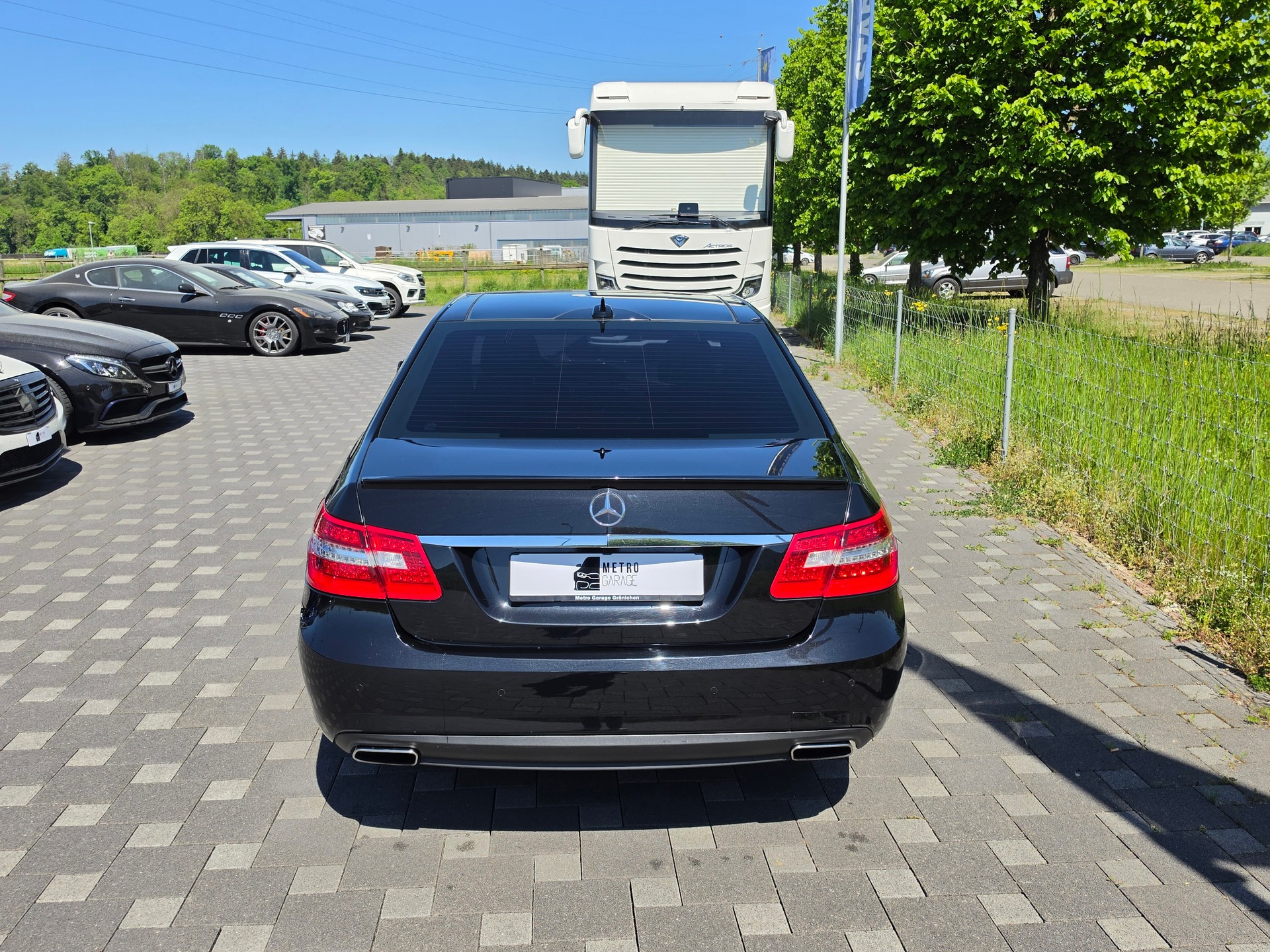 MERCEDES-BENZ E 350 CGI BlueEfficiency Avantgarde 7G-Tronic-showroom-element-3