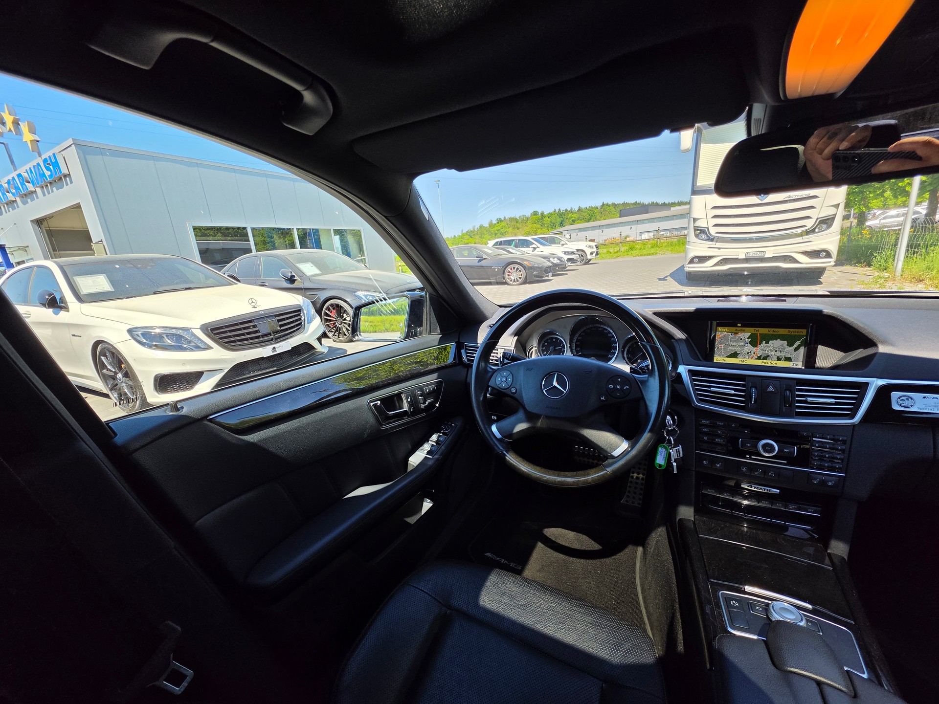 MERCEDES-BENZ E 350 CGI BlueEfficiency Avantgarde 7G-Tronic-image-13