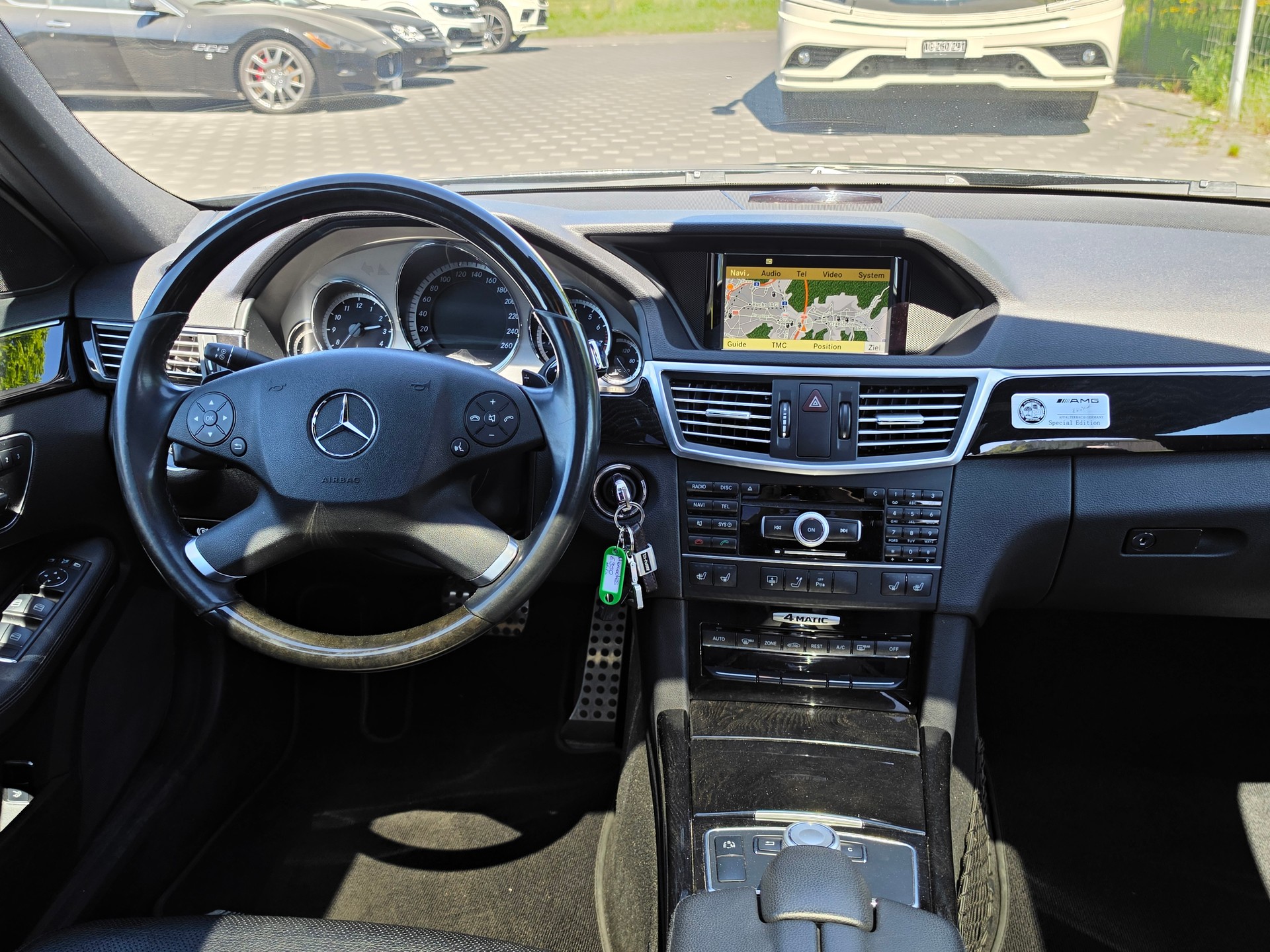 MERCEDES-BENZ E 350 CGI BlueEfficiency Avantgarde 7G-Tronic-image-14