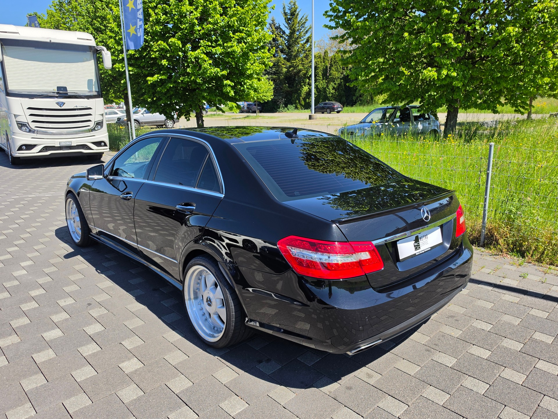 MERCEDES-BENZ E 350 CGI BlueEfficiency Avantgarde 7G-Tronic-showroom-element-2