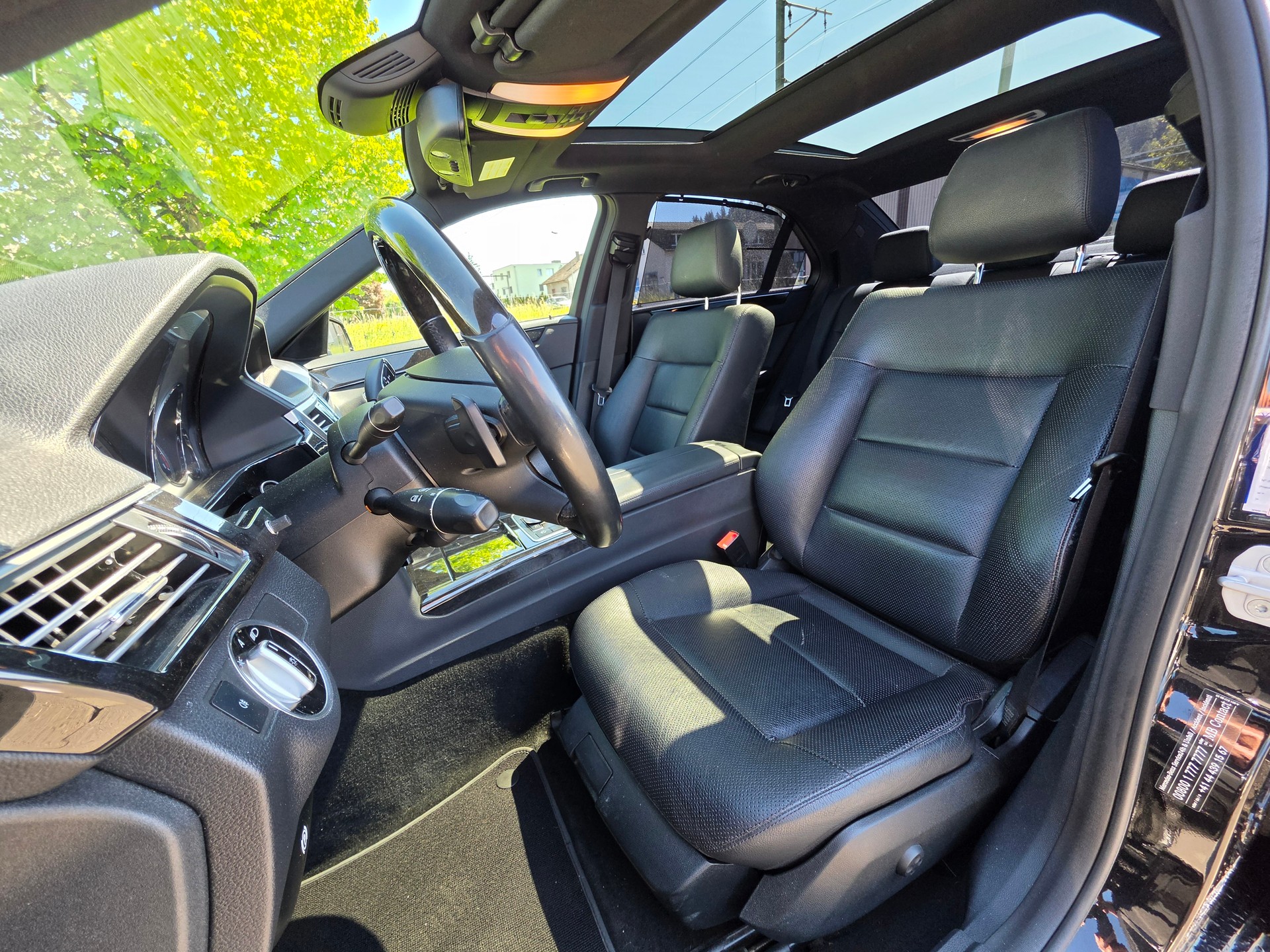 MERCEDES-BENZ E 350 CGI BlueEfficiency Avantgarde 7G-Tronic-image-11