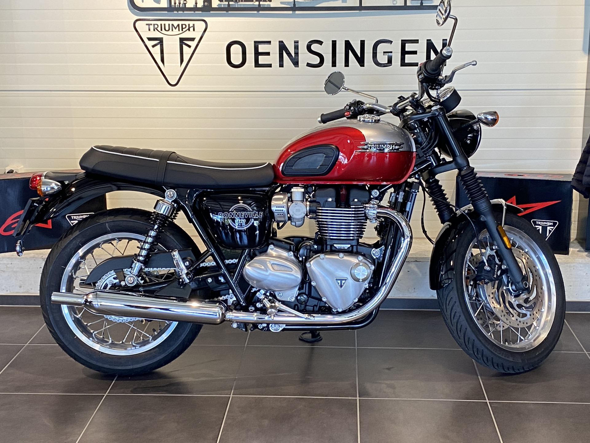 TRIUMPH Bonneville T120 (4.49 % Power Leasing - Gültig bis 30.06.2026)-image-3