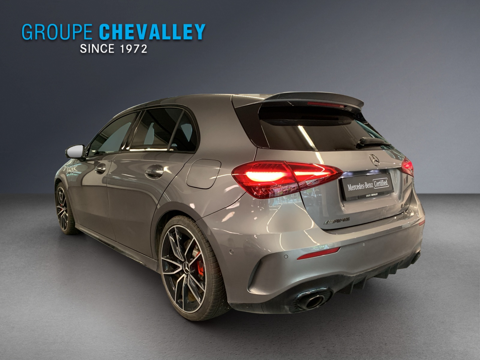 MERCEDES-BENZ A AMG 35 4Matic 8G-DCT-showroom-element-2