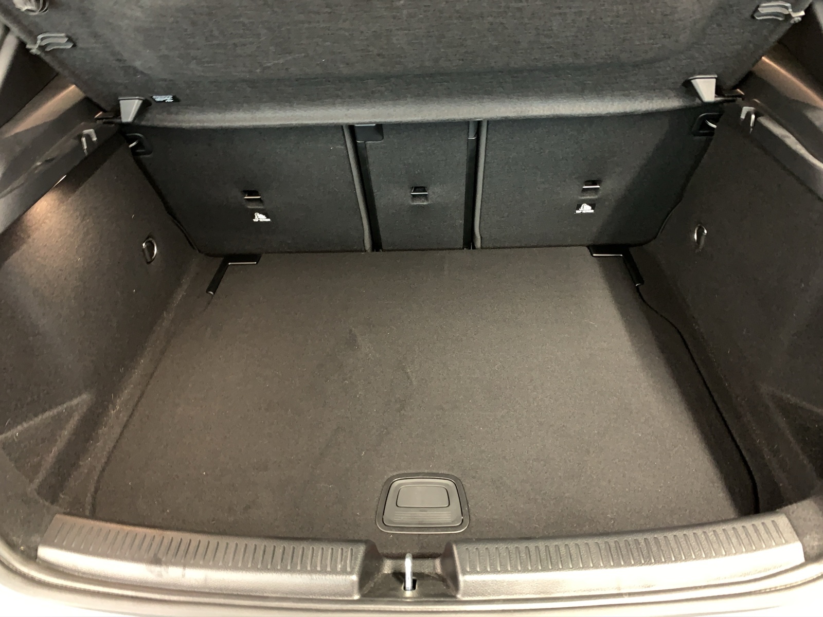 MERCEDES-BENZ A AMG 35 4Matic 8G-DCT-image-12