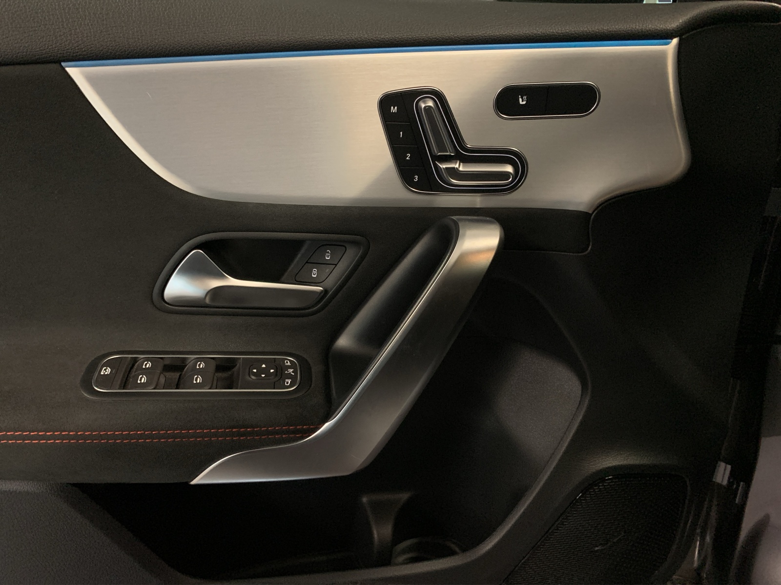 MERCEDES-BENZ A AMG 35 4Matic 8G-DCT-image-9