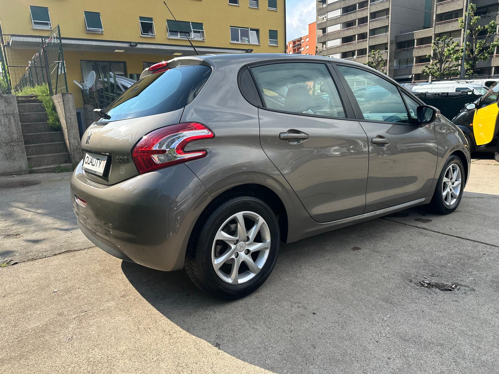 PEUGEOT 208 1.4 VTI Active-image-6
