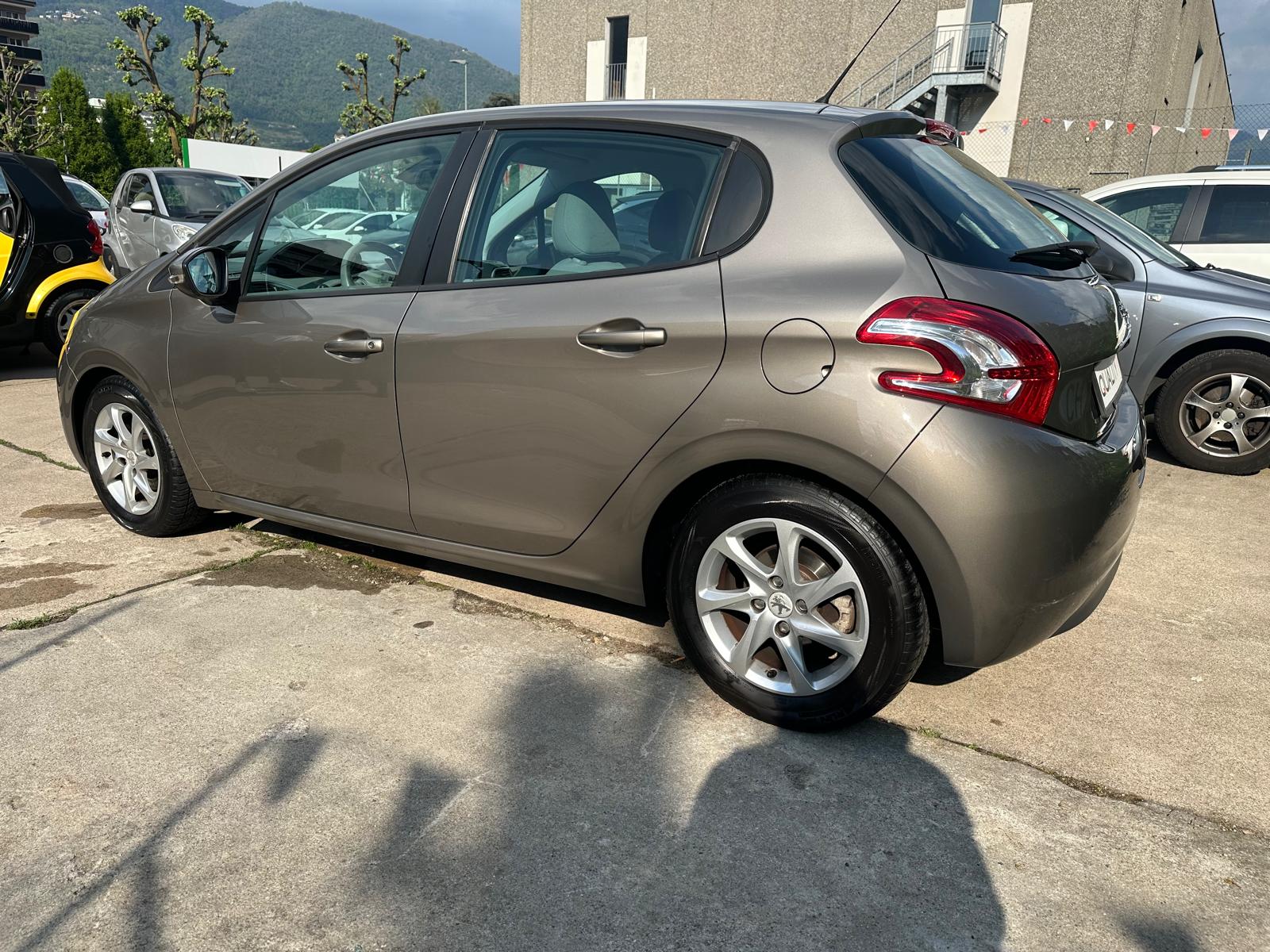 PEUGEOT 208 1.4 VTI Active-image-7