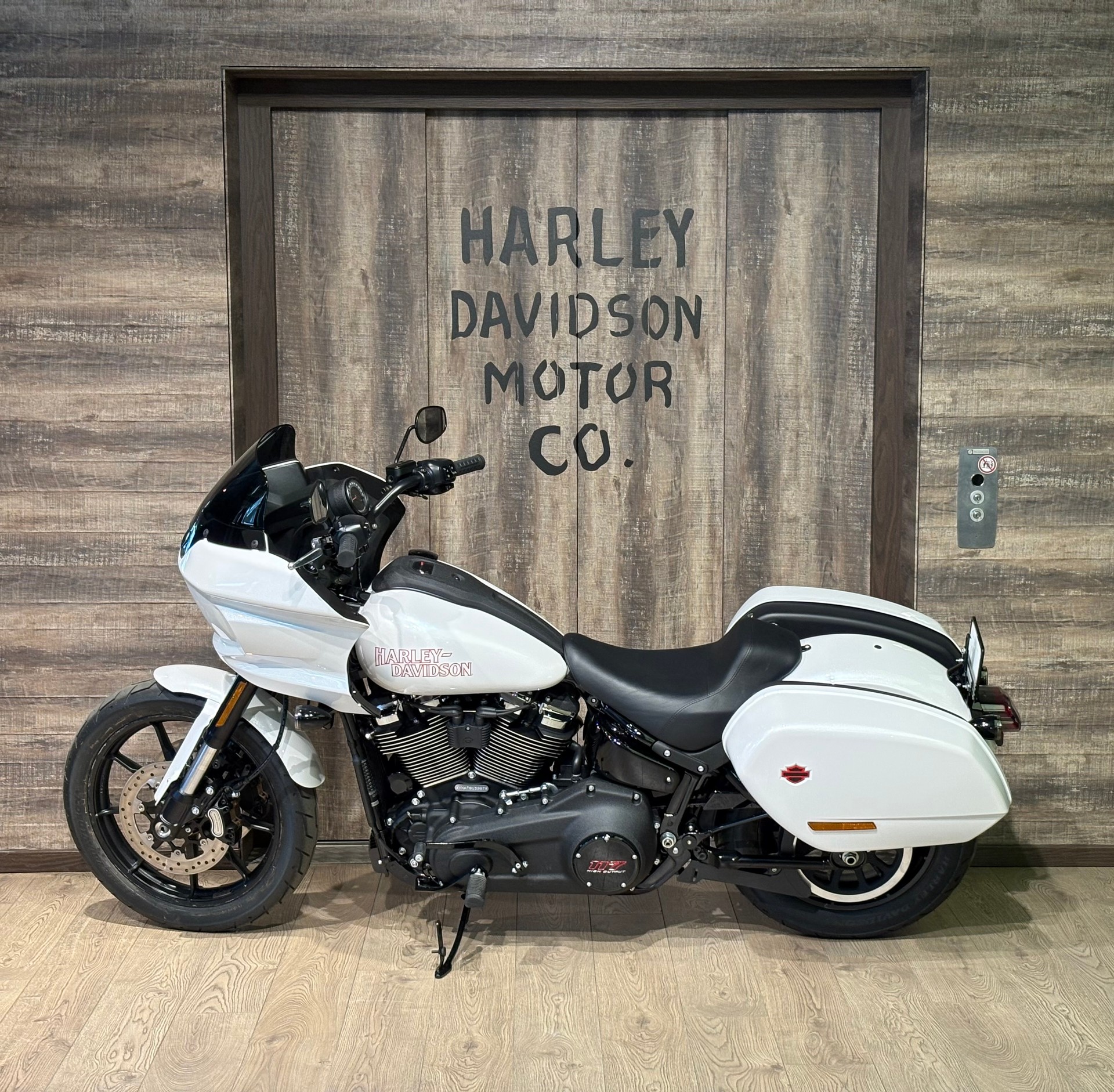 HARLEY-DAVIDSON FXLRST Low Rider ST 117-image-3