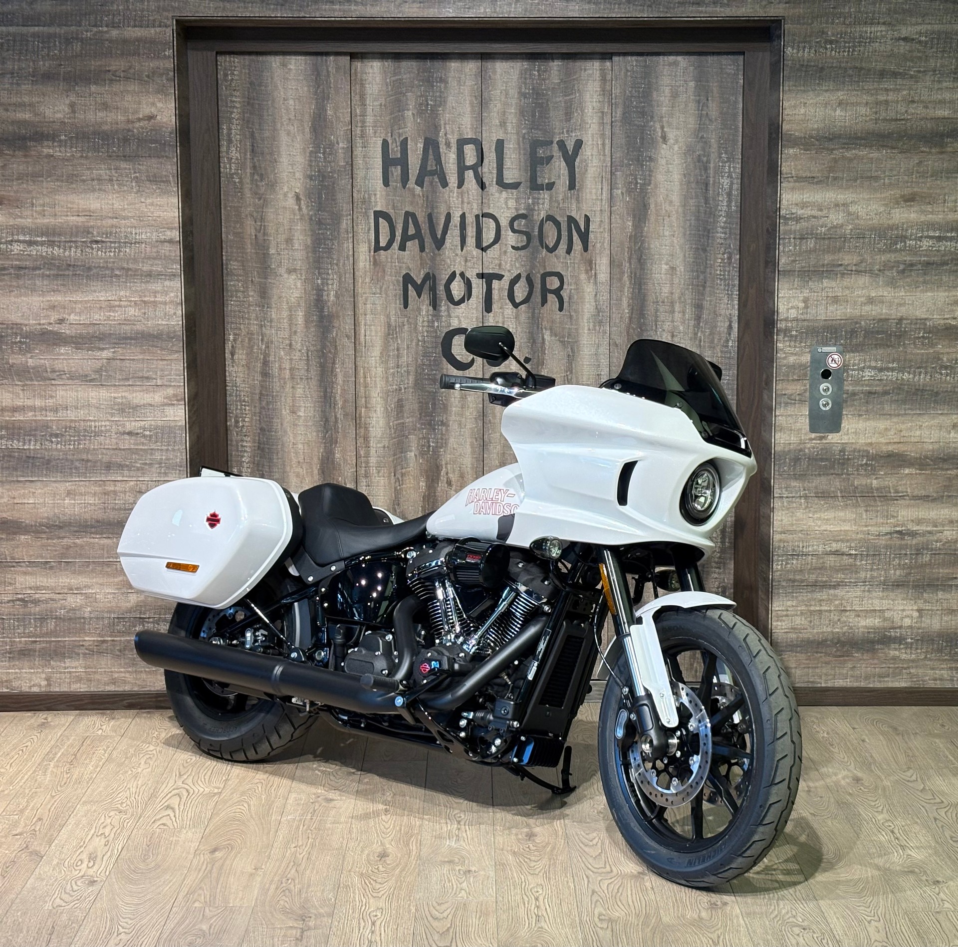 HARLEY-DAVIDSON FXLRST Low Rider ST 117-image-1