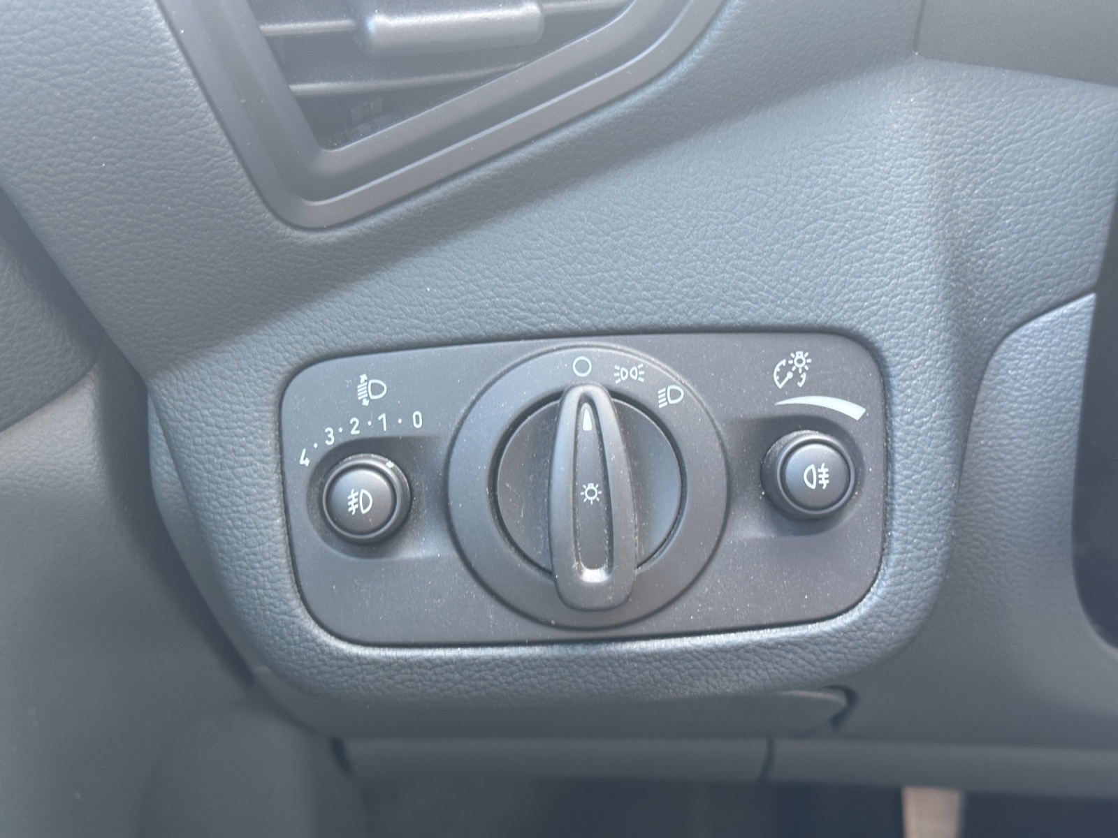 FORD Grand C-Max 1.0 SCTi Titanium-image-12