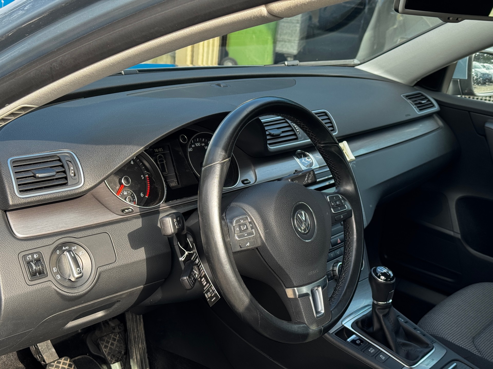 VW Passat Variant 2.0 TDI BMT Highline 4M-image-11