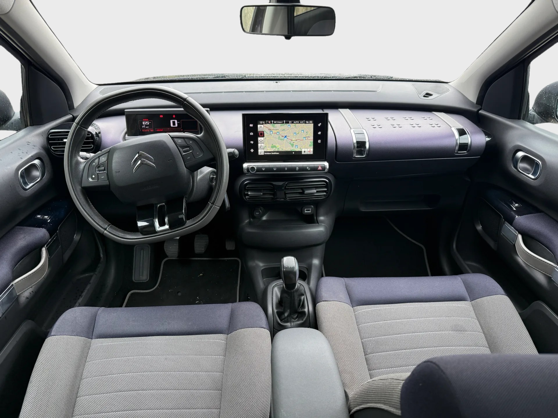 CITROEN C4 1.2 Cactus Pure Tech Live Edition-image-8