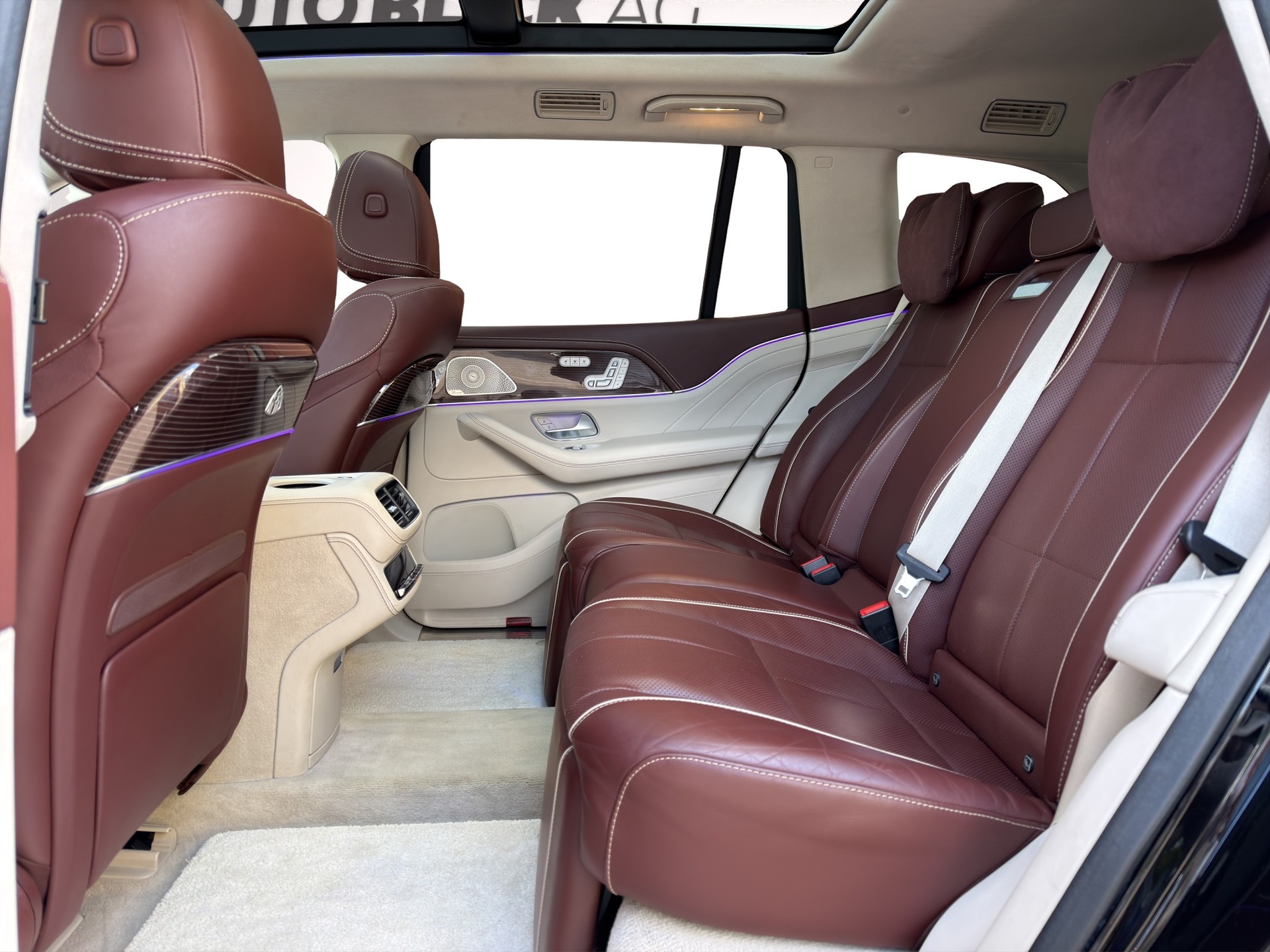MERCEDES-BENZ GLS Maybach 600 9G-Tronic-image-13
