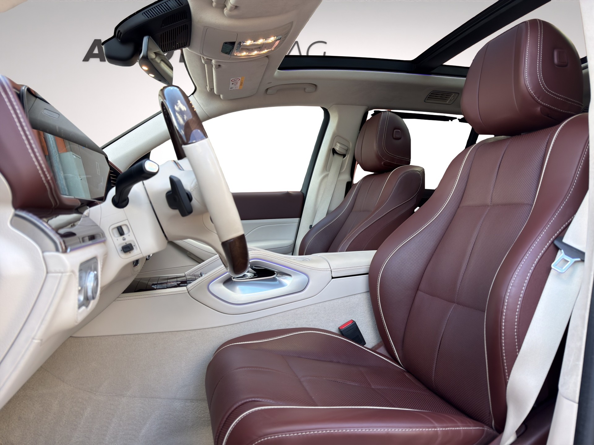 MERCEDES-BENZ GLS Maybach 600 9G-Tronic-image-9