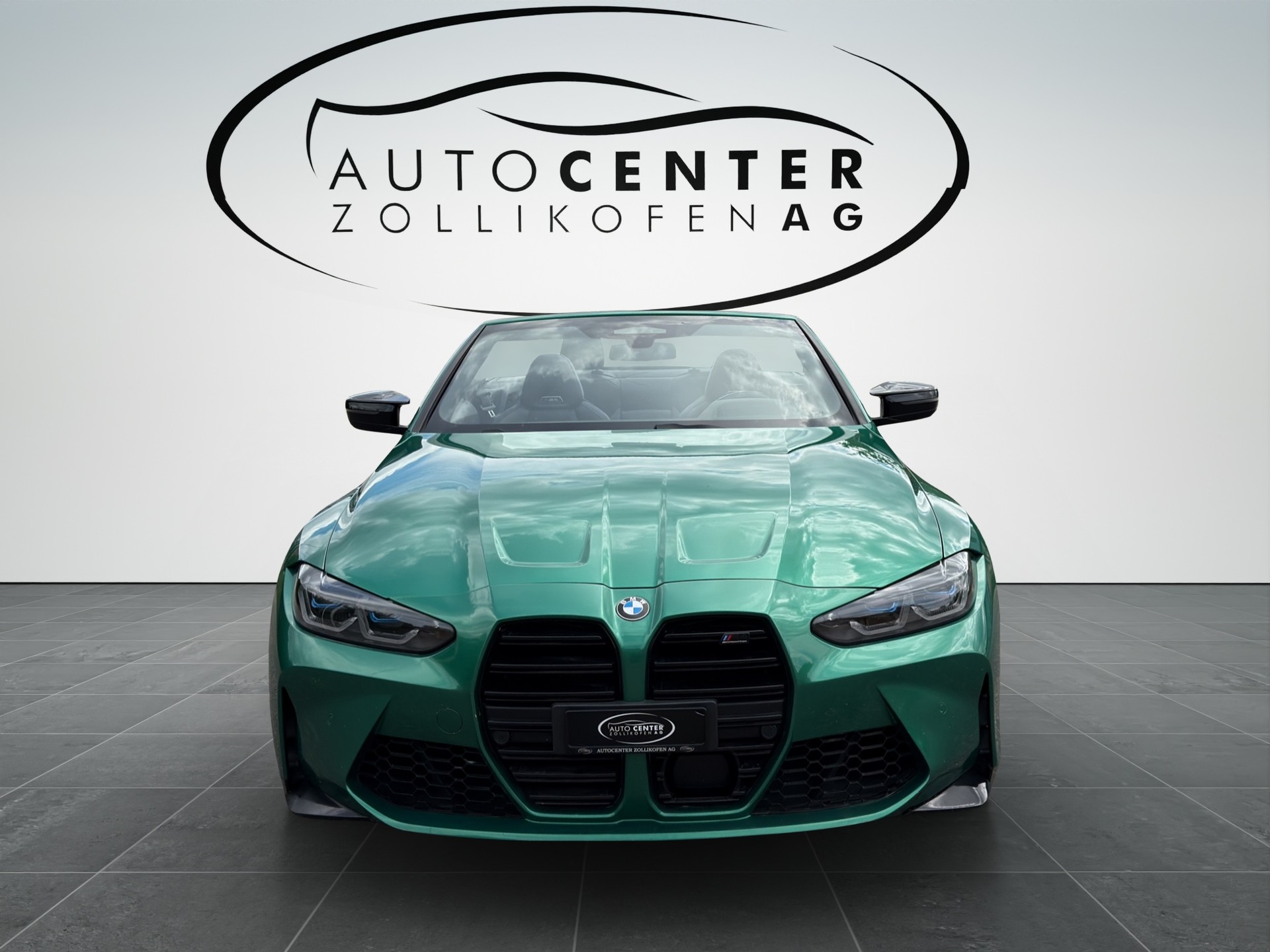 BMW M4 Cabrio Competition M xDrive-showroom-element-2