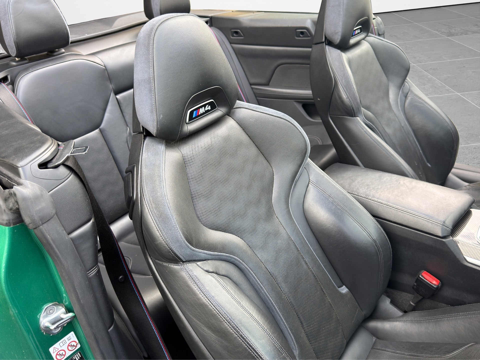 BMW M4 Cabrio Competition M xDrive-image-10