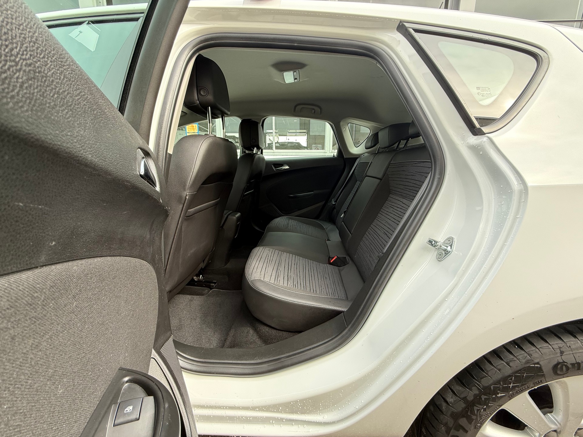 OPEL Astra 1.6 CDTi ecoFLEX Drive *Frisch ab MFK *2 Schlüssel *Tempomat *NEUE Sommerreifen *Klimatisierungsautomatik *Teilleder *-image-11